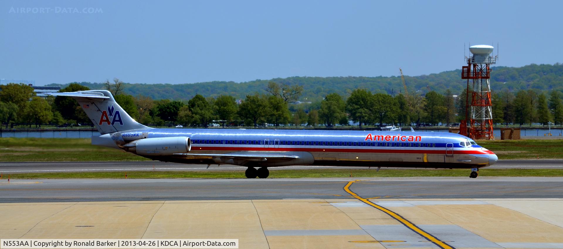 N553AA, 1991 McDonnell Douglas MD-82 (DC-9-82) C/N 53083, Taxi DCA