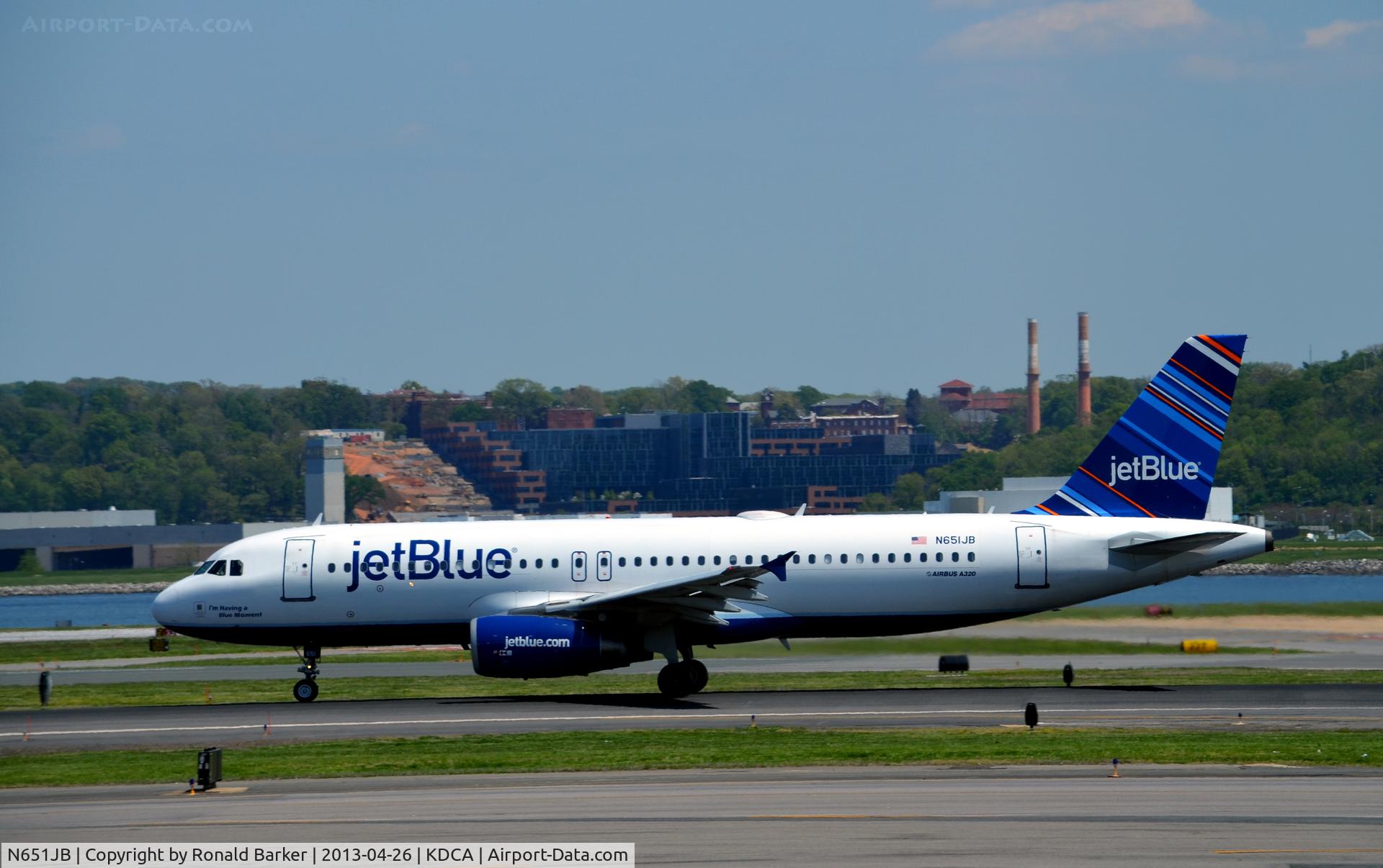 N651JB, 2007 Airbus A320-232 C/N 2992, Takeoff DCA