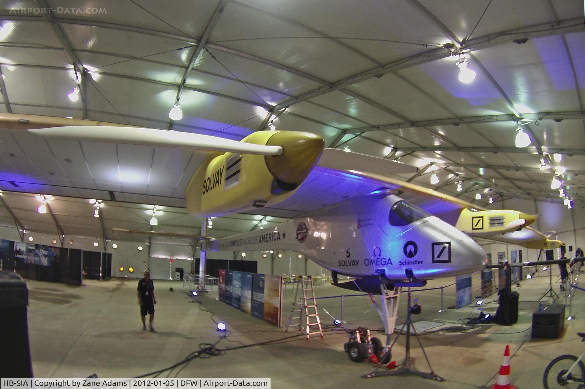 HB-SIA, 2009 Solar Impulse S10 C/N 001, Solar Impulse on display at DFW Airport