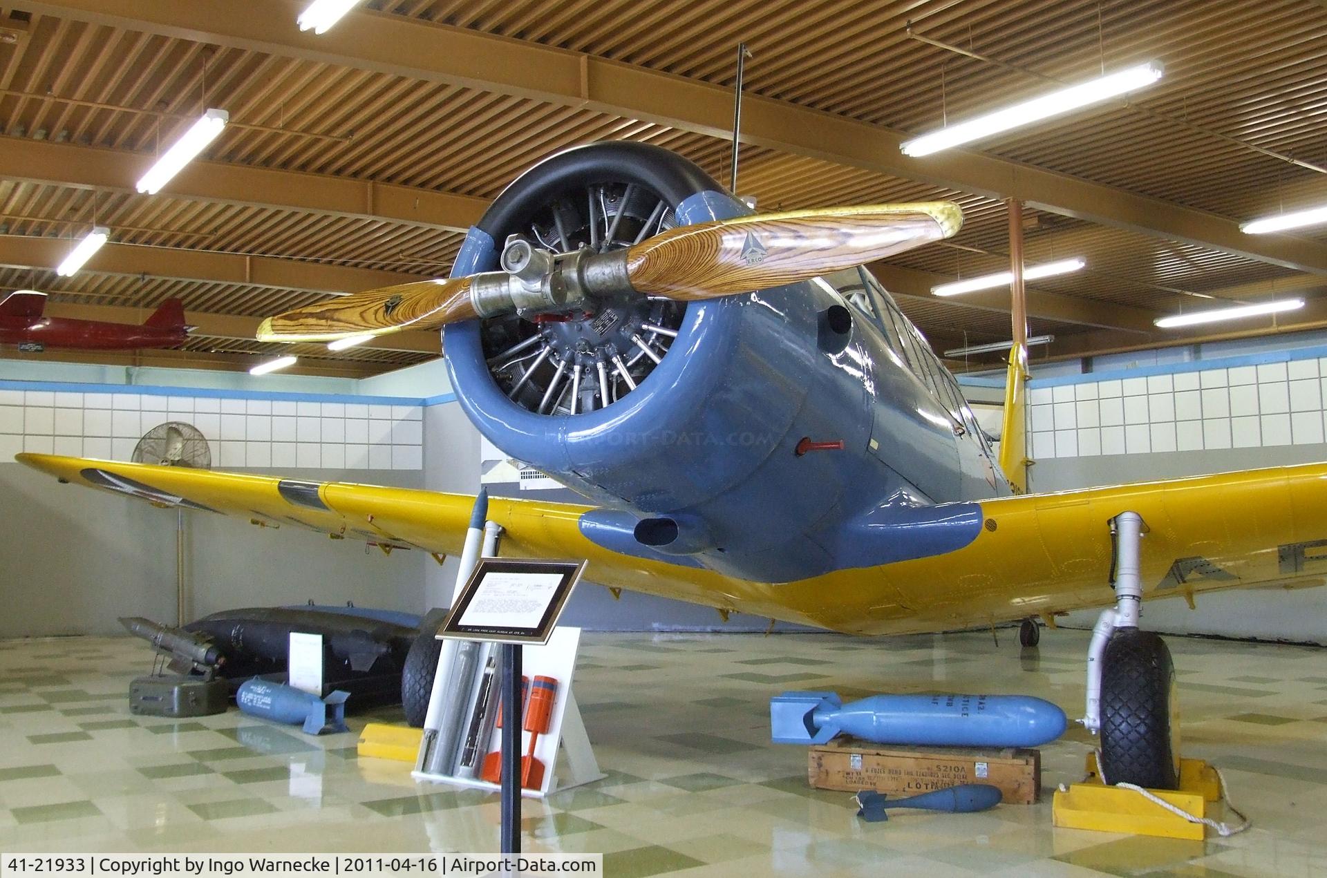 41-21933, Vultee BT-13 Valiant C/N 74-5772, Vultee BT-13 Valiant at the Travis Air Museum, Travis AFB Fairfield CA