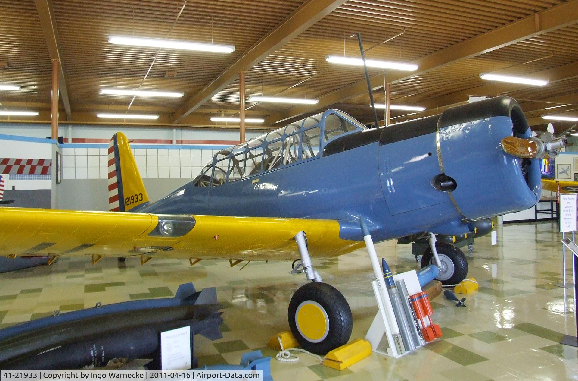 41-21933, Vultee BT-13 Valiant C/N 74-5772, Vultee BT-13 Valiant at the Travis Air Museum, Travis AFB Fairfield CA