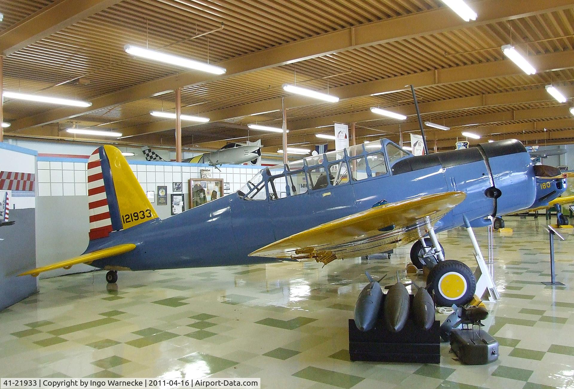 41-21933, Vultee BT-13 Valiant C/N 74-5772, Vultee BT-13 Valiant at the Travis Air Museum, Travis AFB Fairfield CA