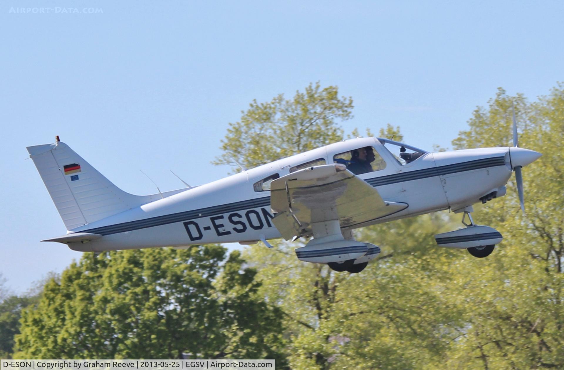 D-ESON, Piper PA-28-236 Dakota C/N 28-8611002, Just airbourne.
