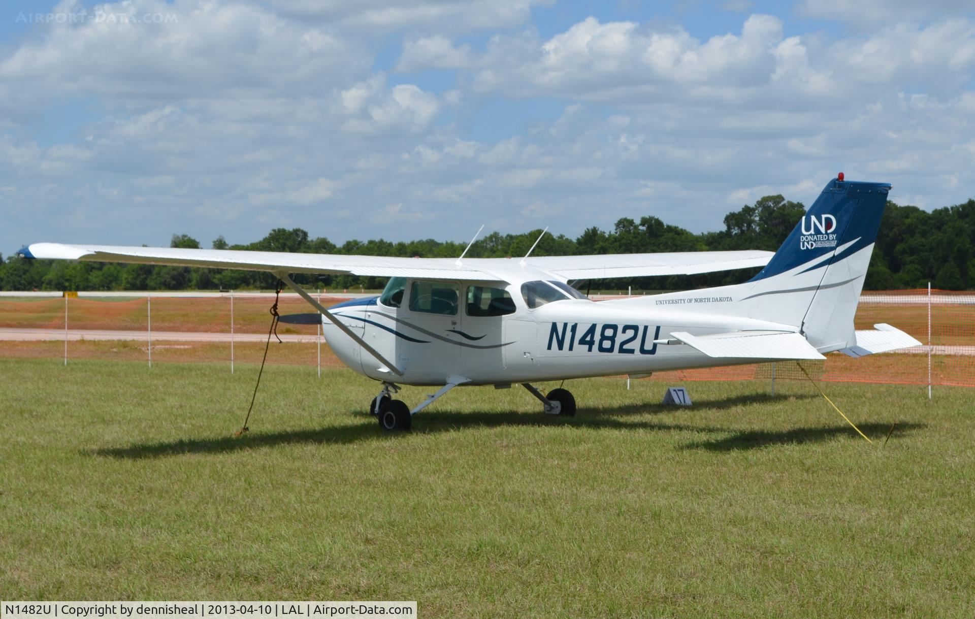 N1482U, 1976 Cessna 172M C/N 17267149, 1976 CESSNA 172M AT SUN N FUN