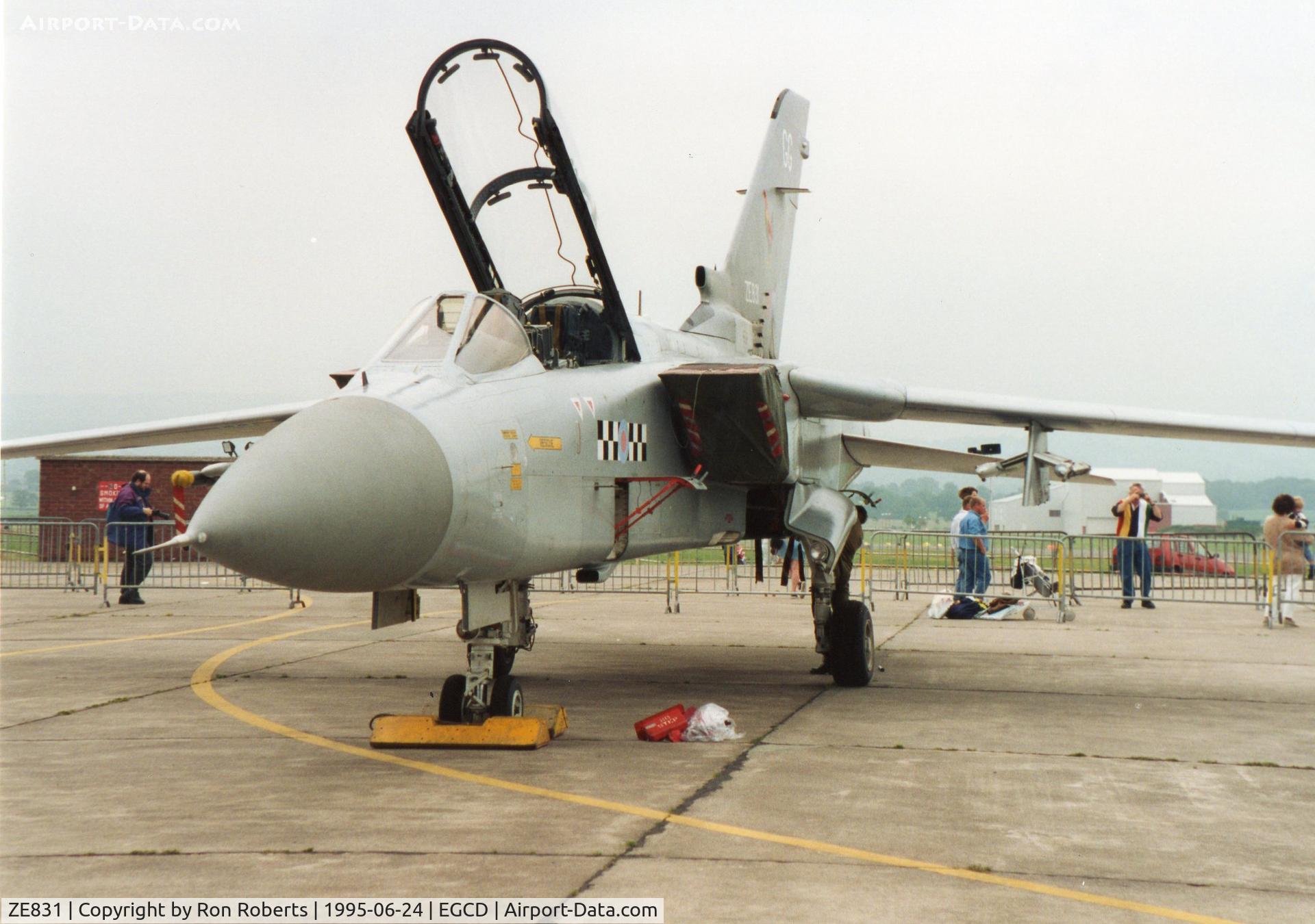 ZE831, 1988 Panavia Tornado F.3 C/N AS075/719/3328, Woodford Airshow