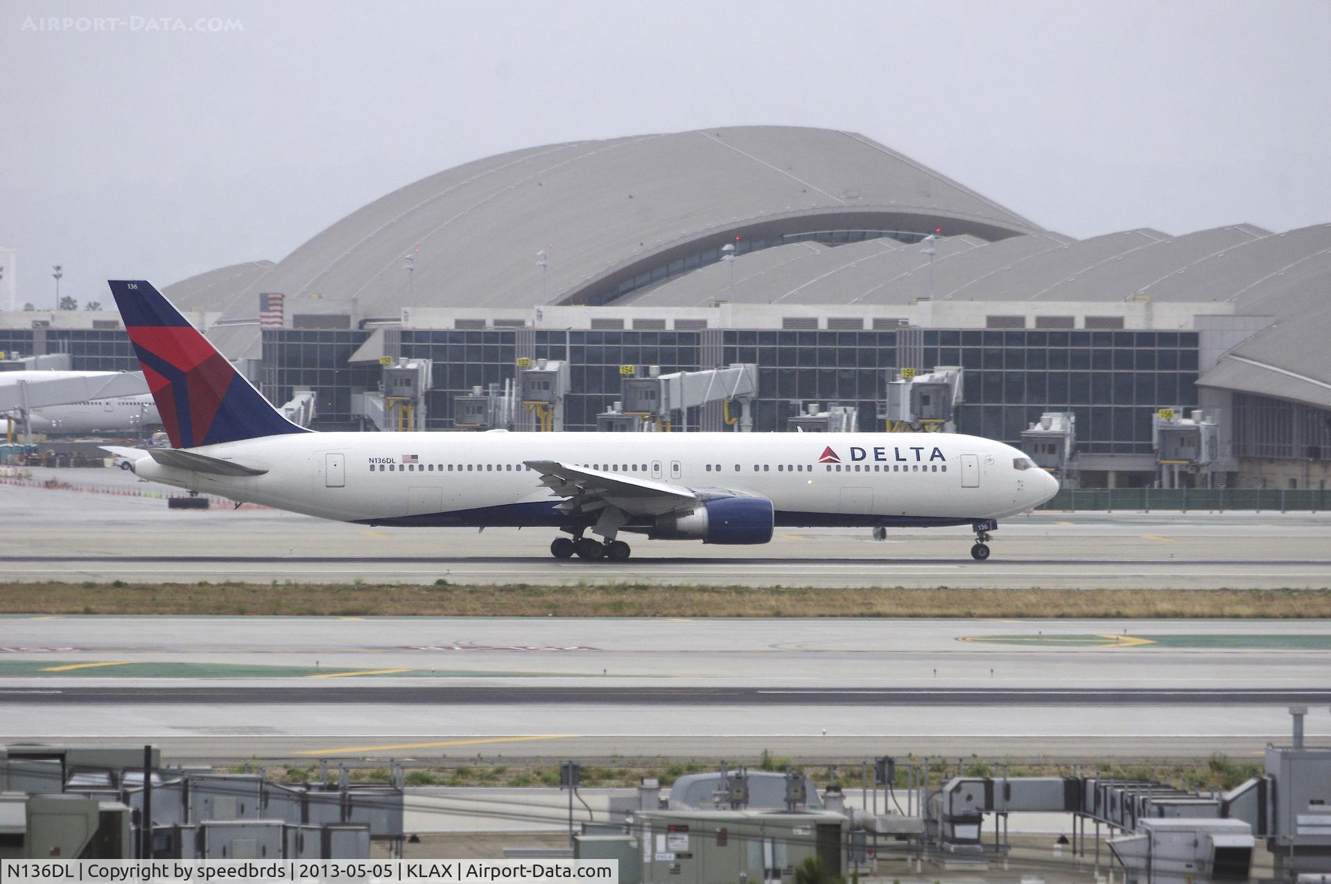 N136DL, 1991 Boeing 767-332 C/N 25146, Delta Airlines 767-300