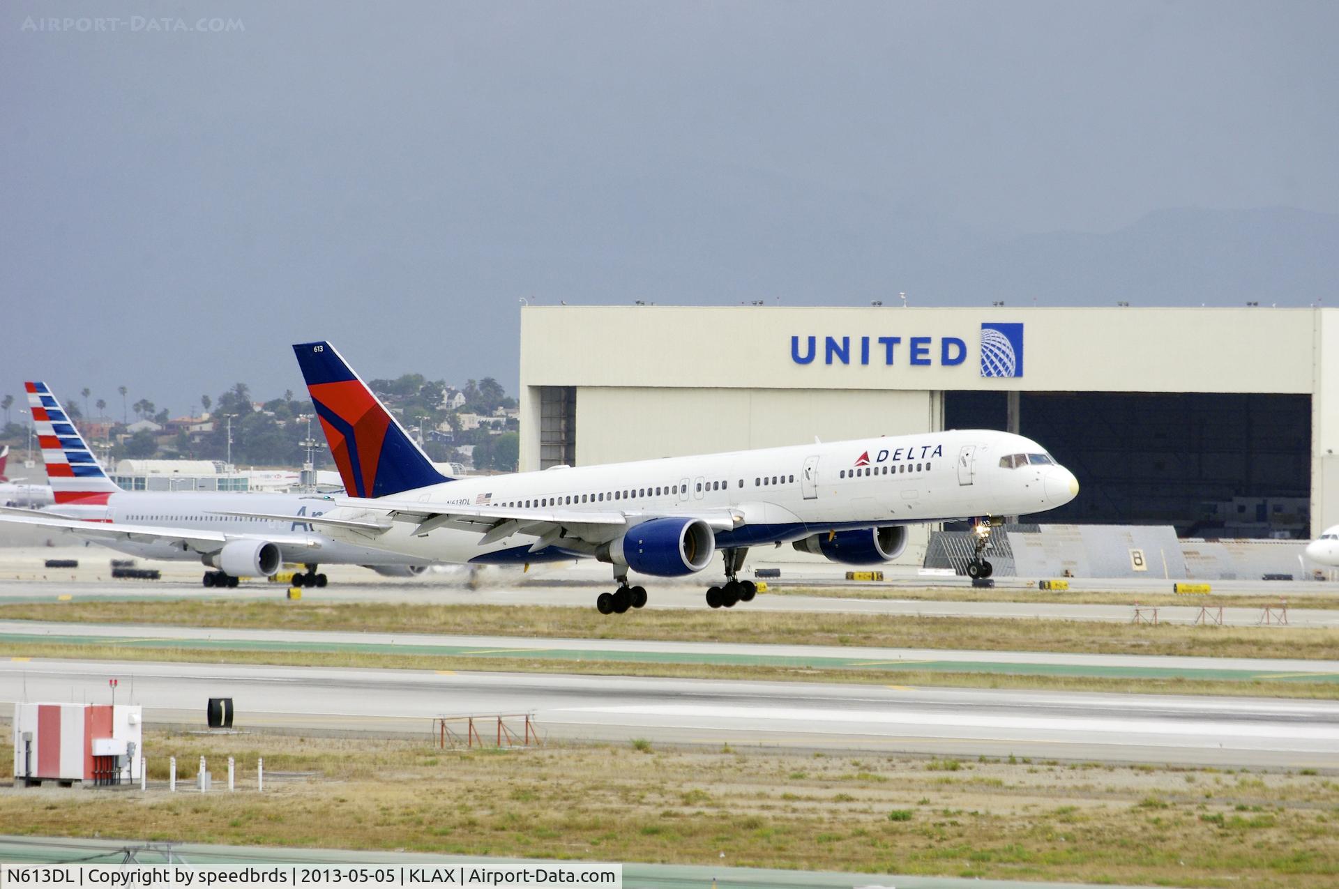 N613DL, 1985 Boeing 757-232 C/N 22820, Delta Airlines 757-200