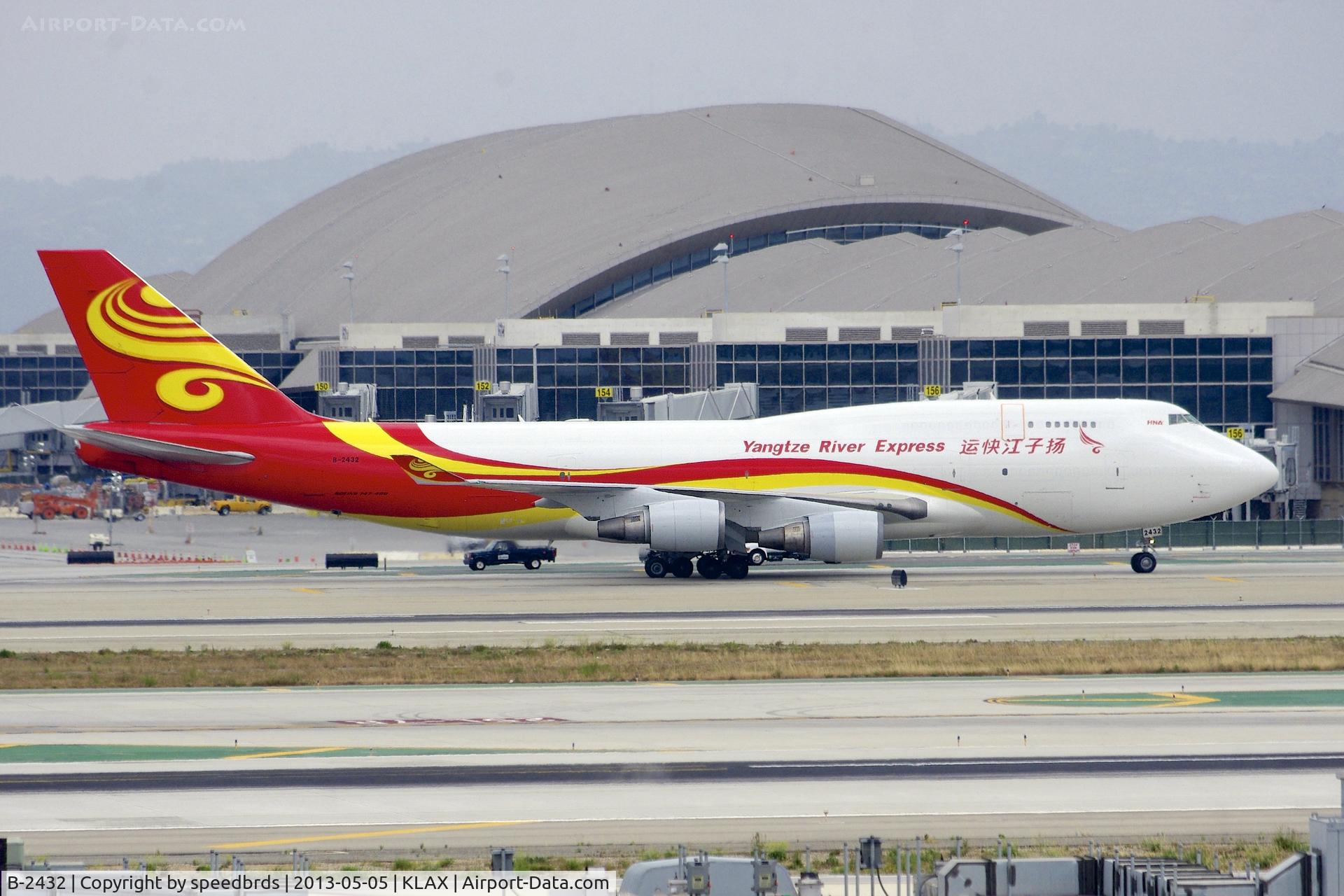 B-2432, 1998 Boeing 747-481/BCF C/N 28283, Yangtze River Express Cargo 747-400F