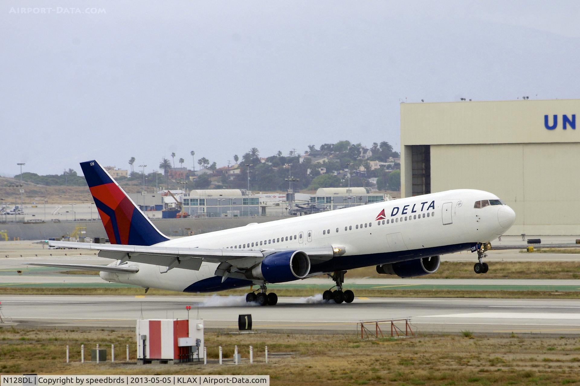 N128DL, 1988 Boeing 767-332 C/N 24078, Delta Airlines 767-300