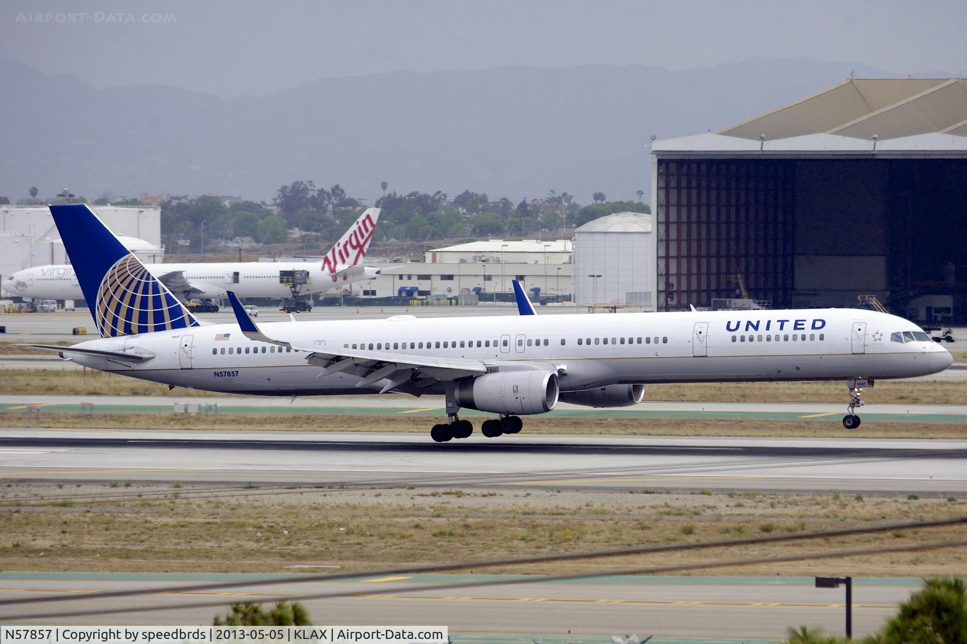 N57857, 2004 Boeing 757-324 C/N 32816, United Airlines 757-300
