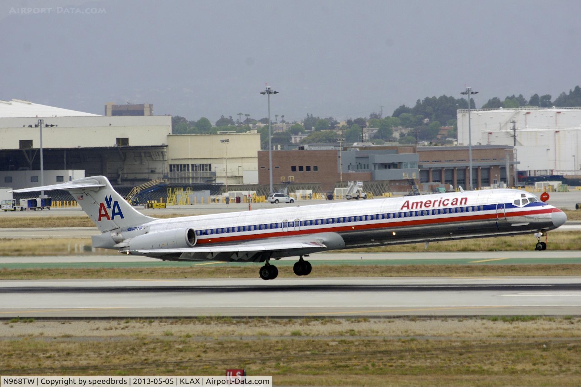 N968TW, 1999 McDonnell Douglas MD-83 (DC-9-83) C/N 53618, American Airlines MD-80