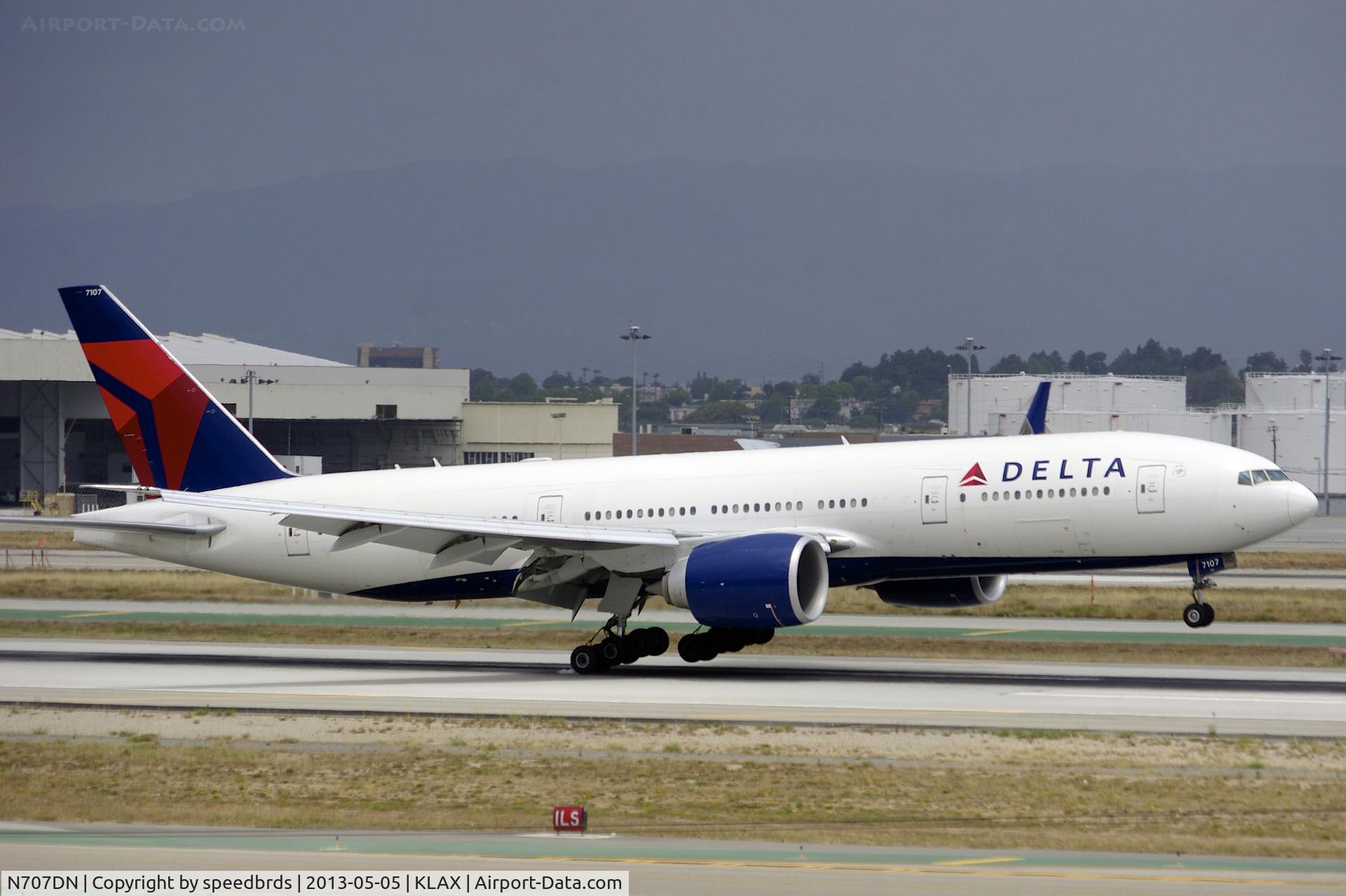 N707DN, 2009 Boeing 777-232/LR C/N 39091, Delta Airlines 777-200