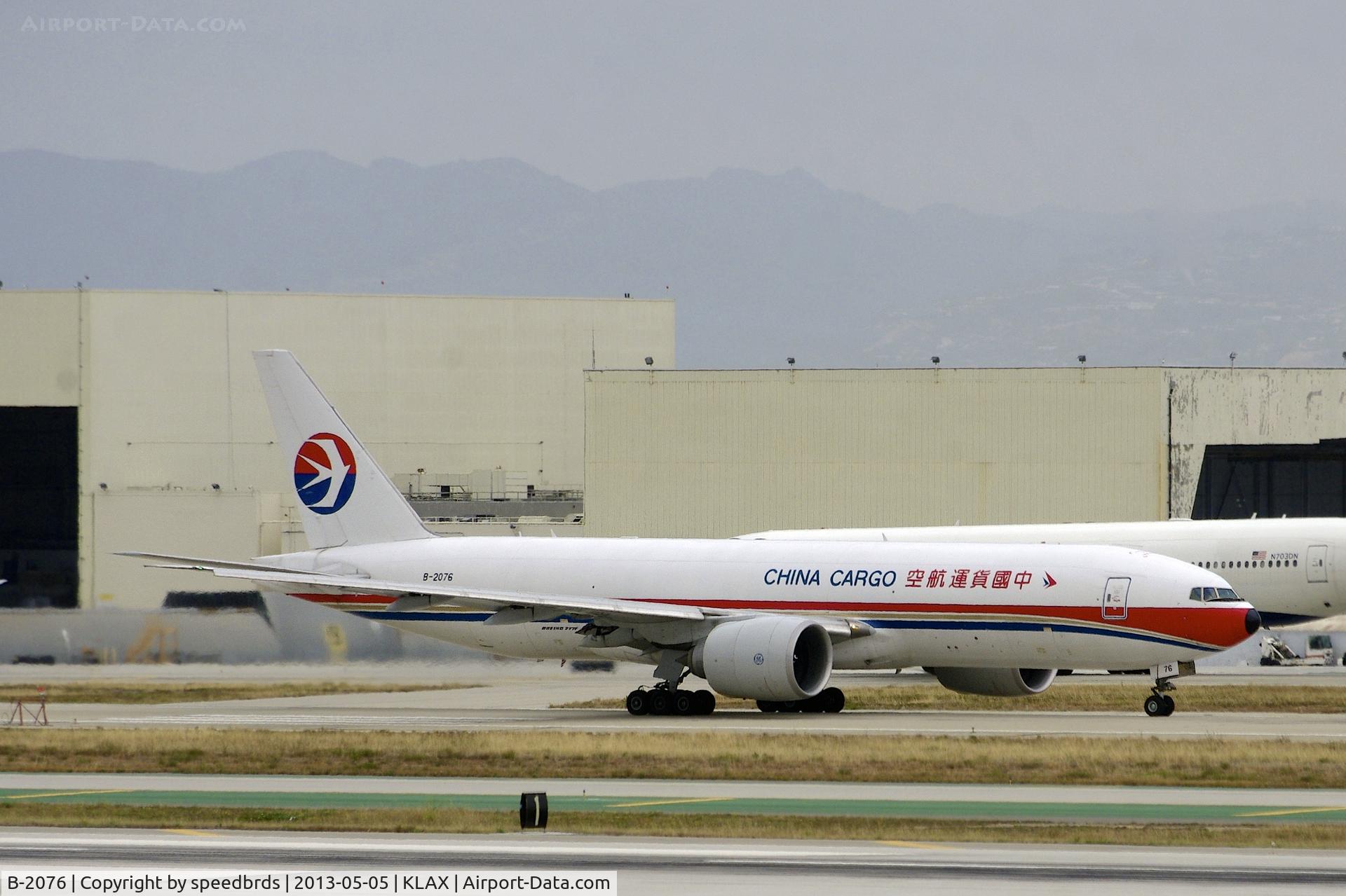 B-2076, 2010 Boeing 777-F6N C/N 37711, China Cargo 777-200