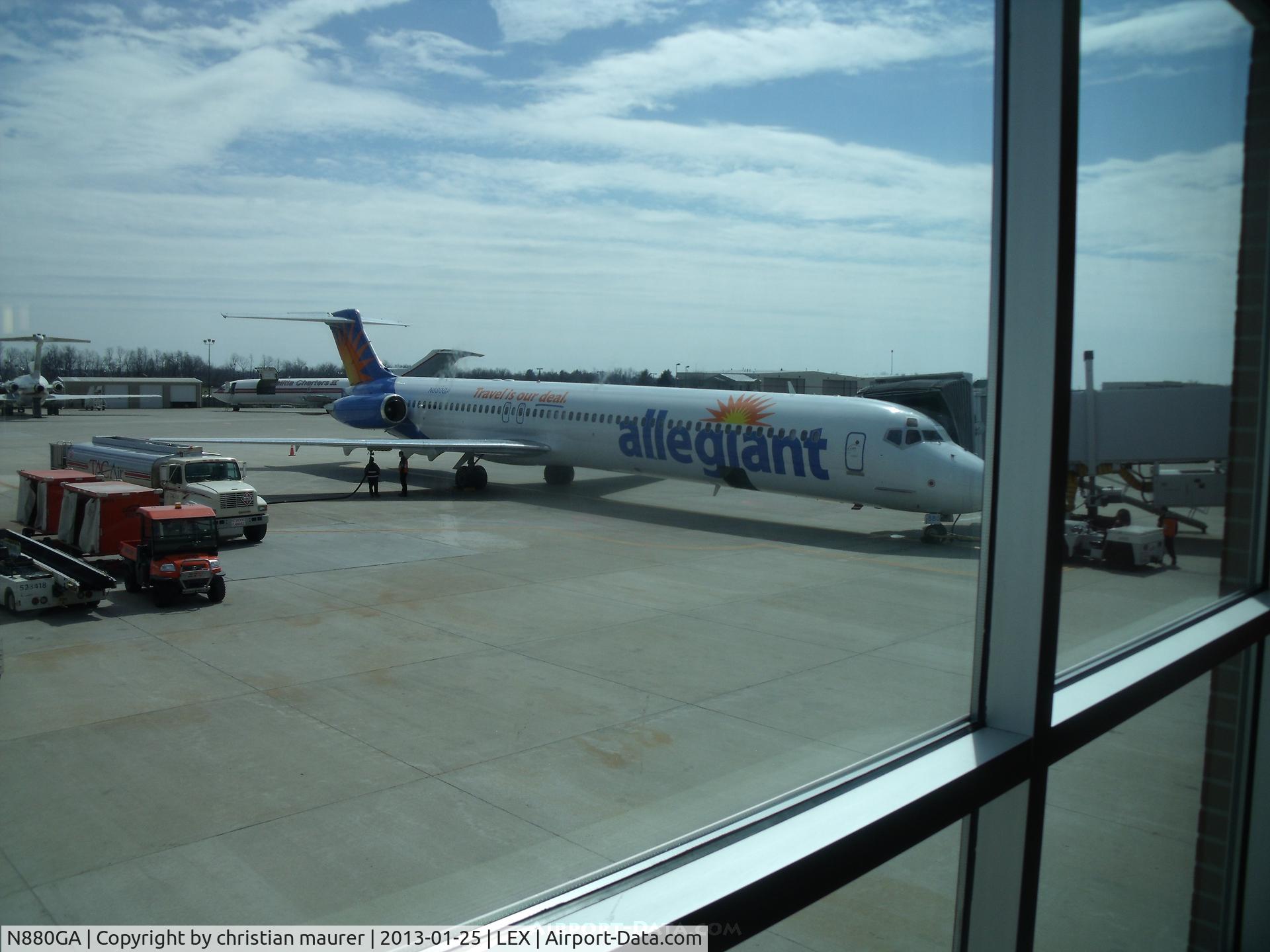 N880GA, 1991 McDonnell Douglas MD-83 (DC-9-83) C/N 49625, DC-9