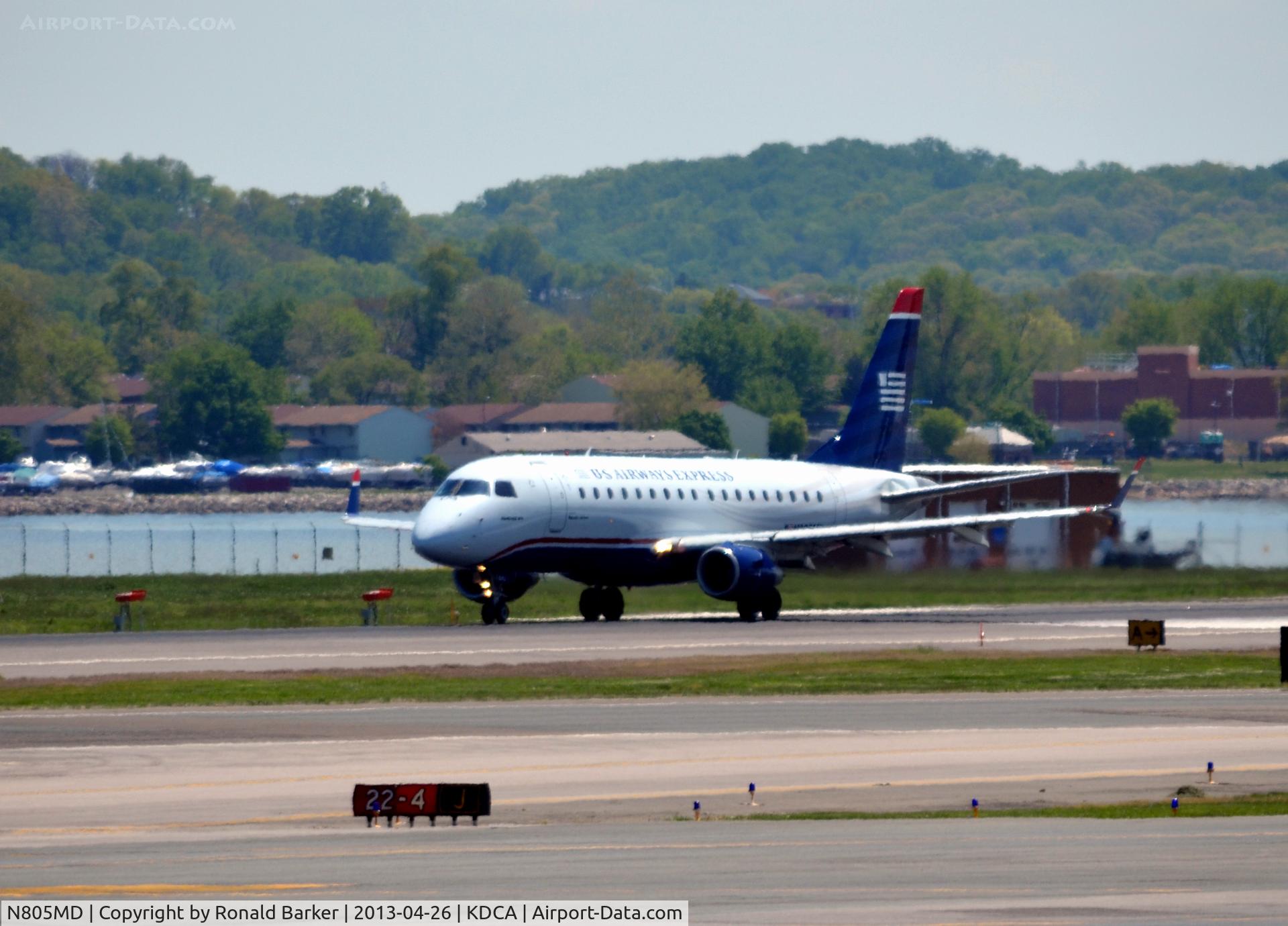 N805MD, 2004 Embraer 170SU (ERJ-170-100SU) C/N 17000018, Takeoff DCA
