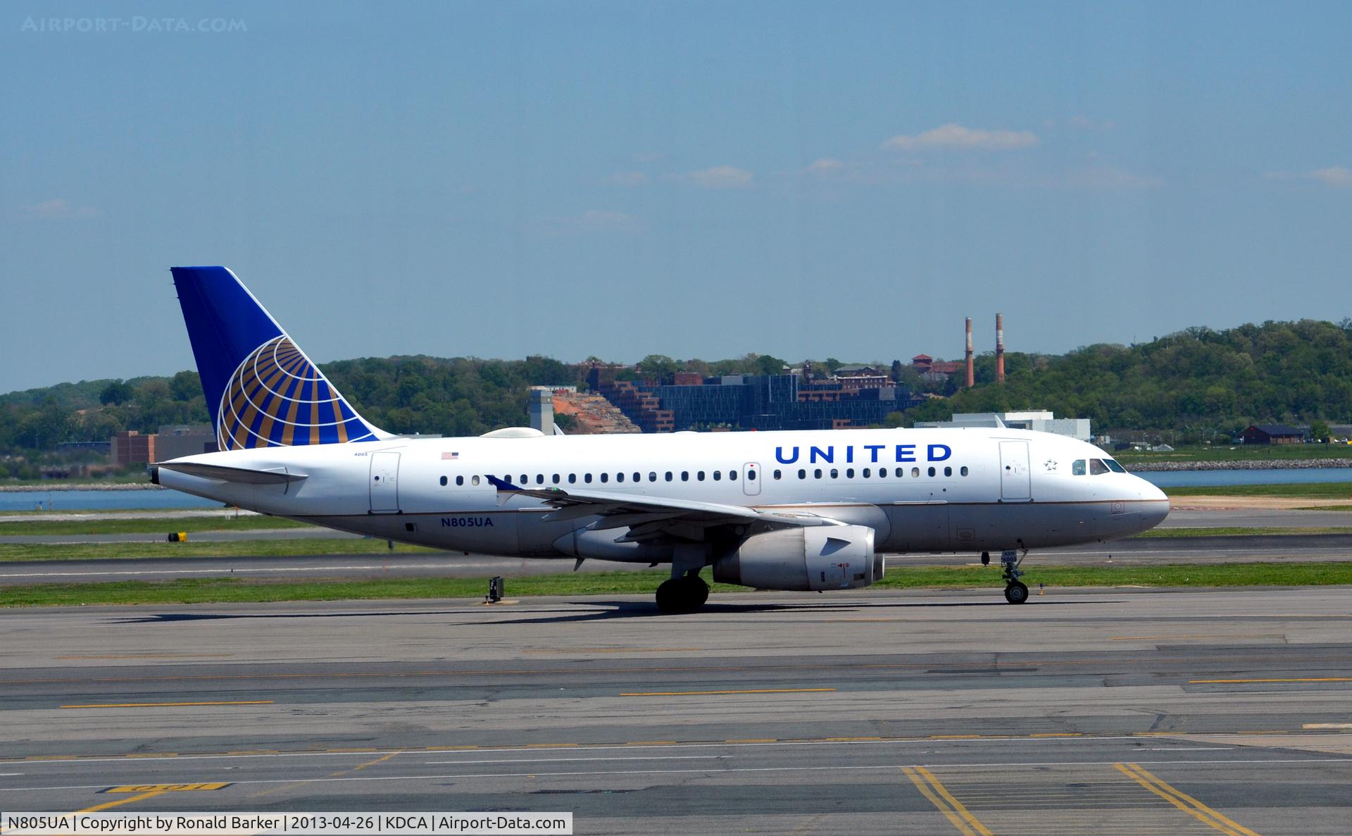 N805UA, 1998 Airbus A319-131 C/N 783, Taxi DCA