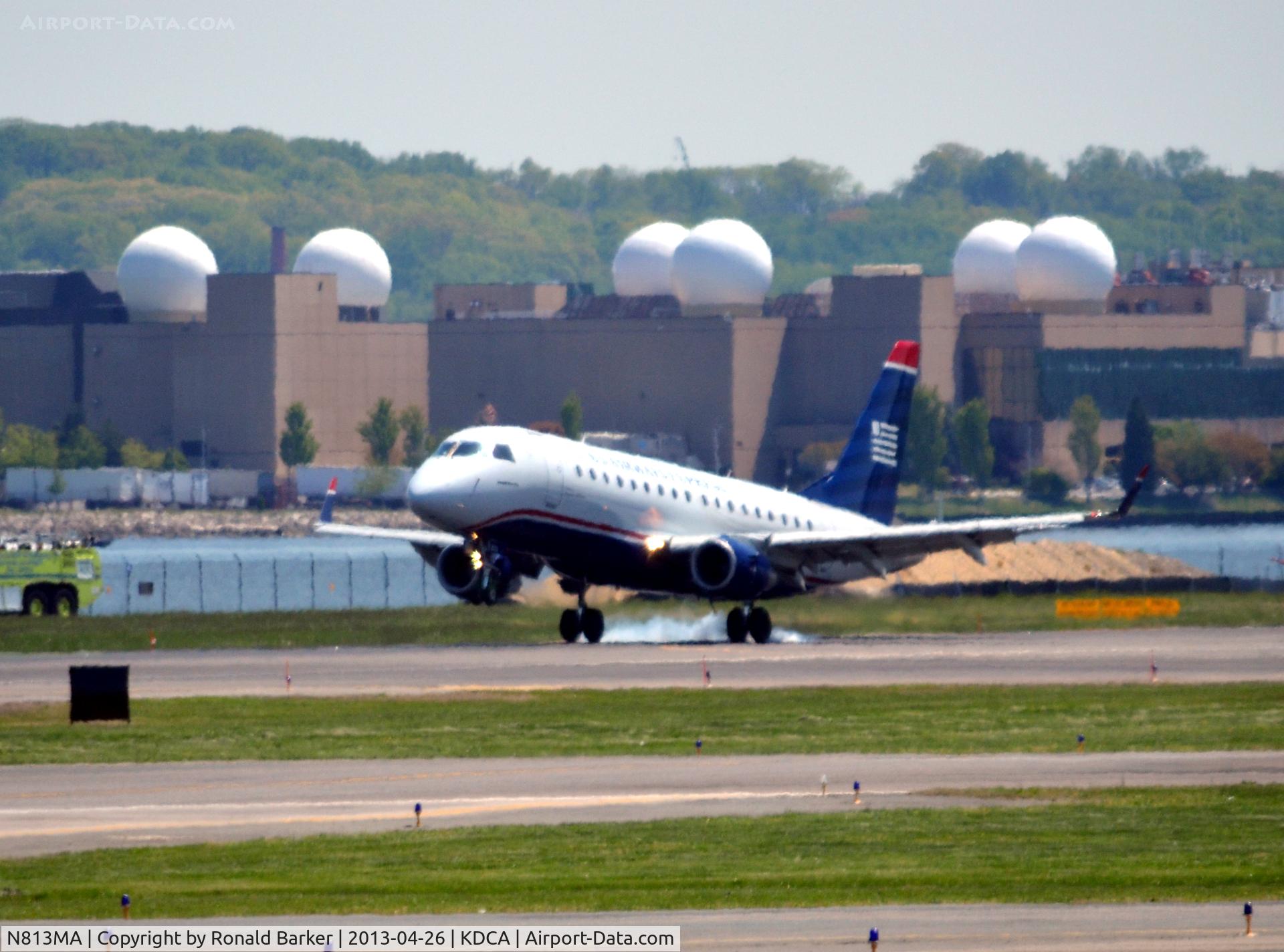 N813MA, 2004 Embraer 170SU (ERJ-170-100SU) C/N 17000031, Landing DCA