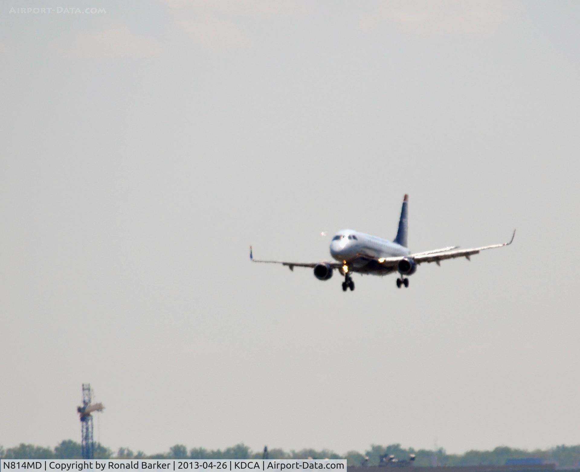 N814MD, 2004 Embraer 170SU (ERJ-170-100SU) C/N 17000033, Approach DCA