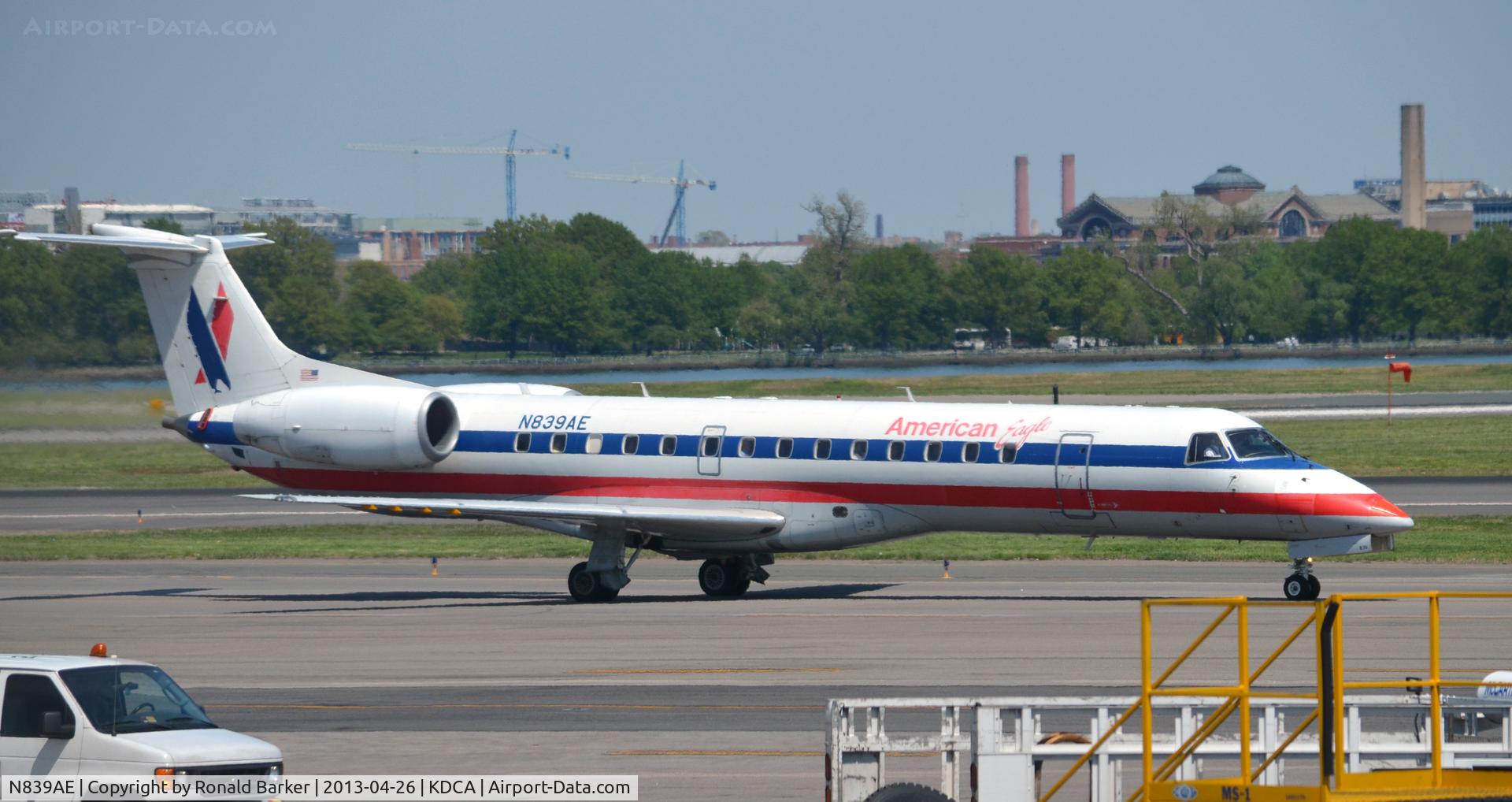 N839AE, 2002 Embraer ERJ-140LR (EMB-135KL) C/N 145653, Taxi for takeoff DCA