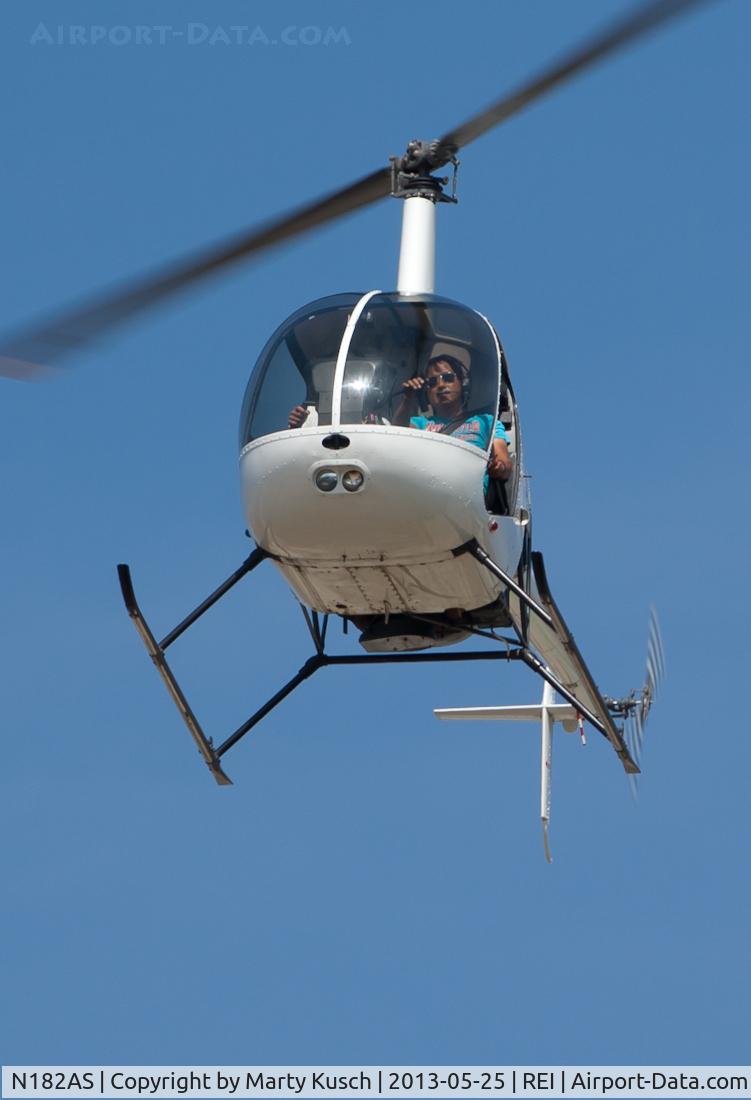 N182AS, 1997 Robinson R22 BETA C/N 2676, On approach to Taxiway 26.