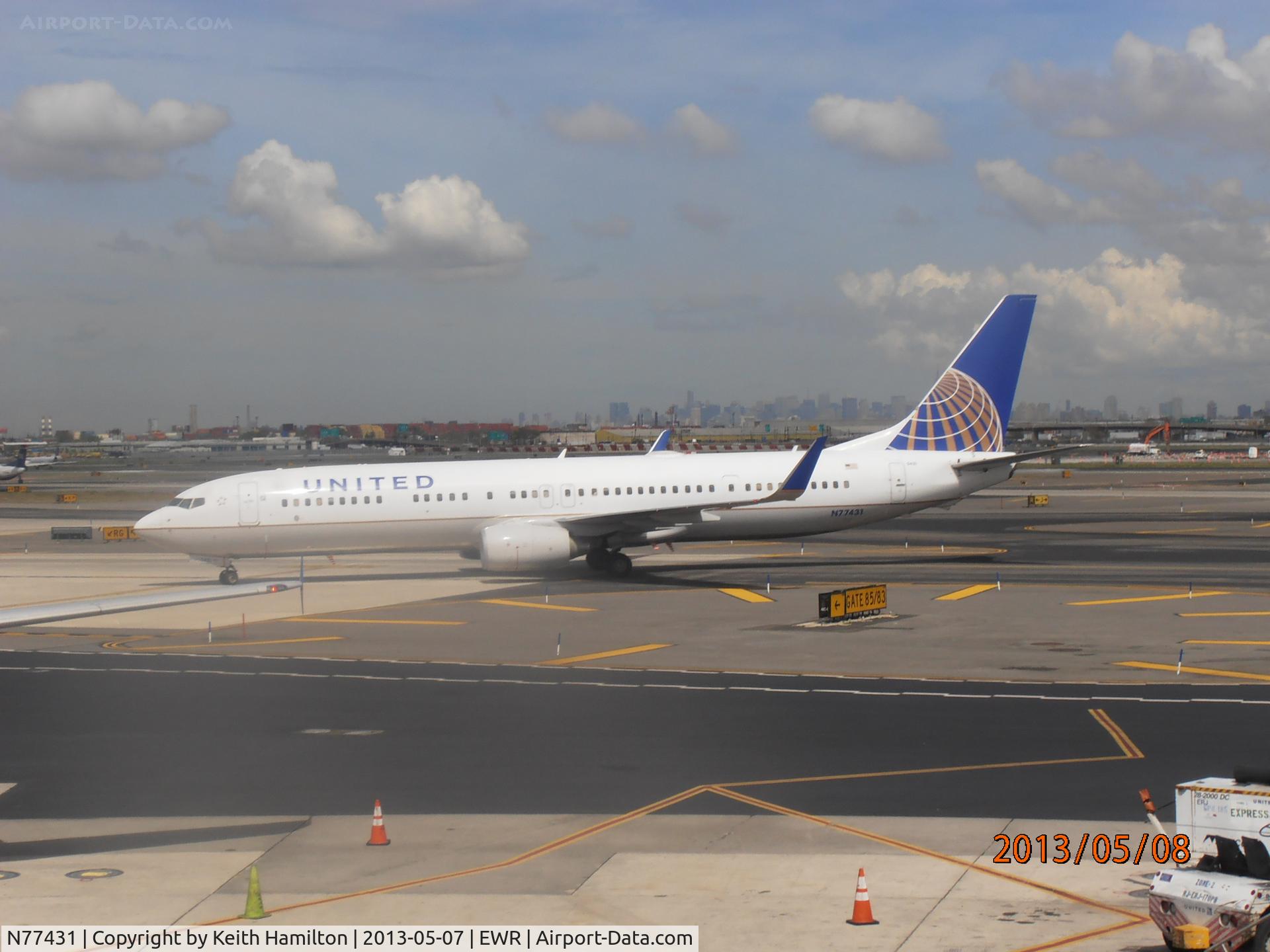 N77431, 2009 Boeing 737-924/ER C/N 32833, United's N77431 taxis into Newark Liberty Airport having just landed from Hollywood International
