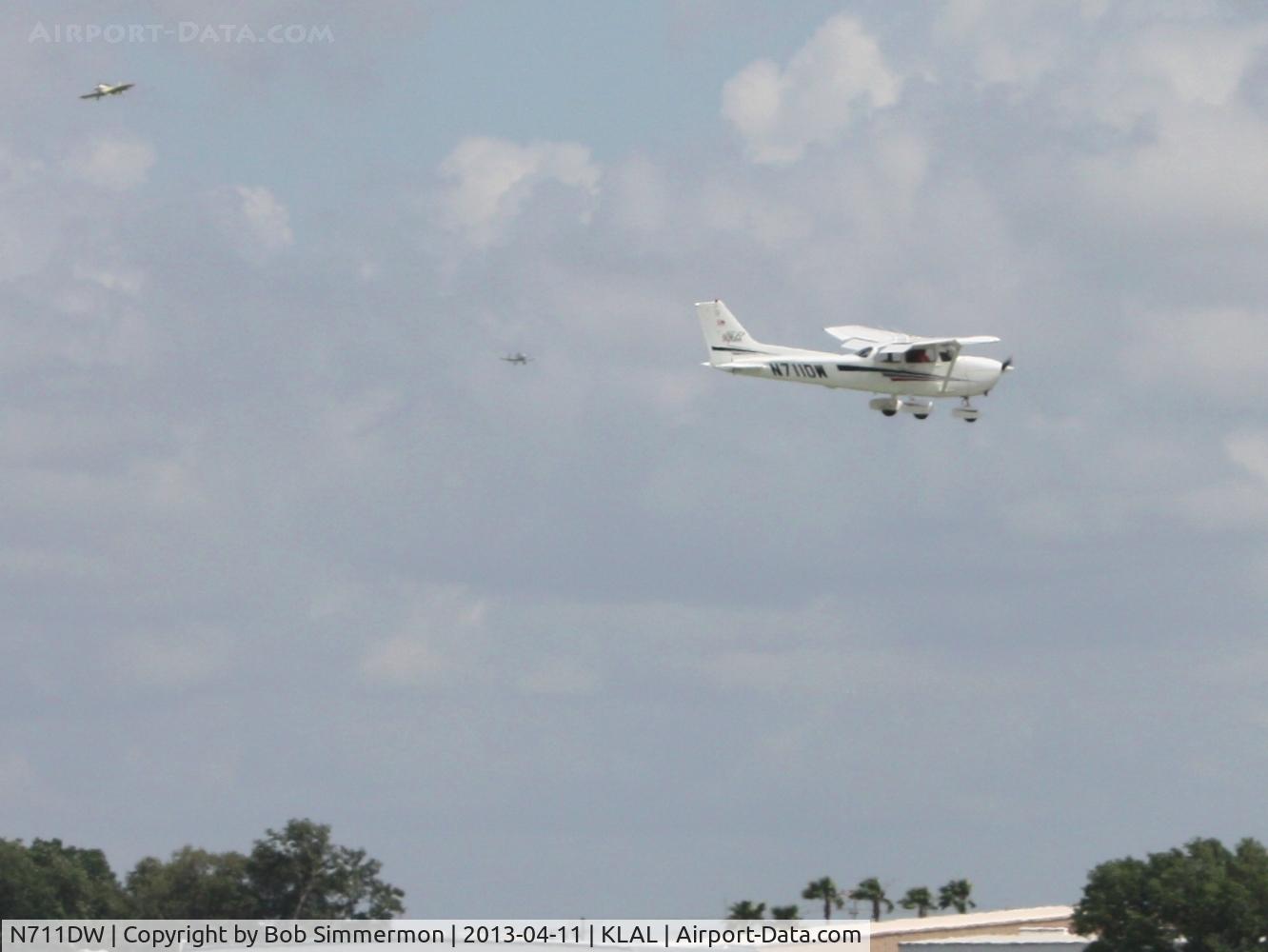 N711DW, 2002 Cessna 172S C/N 172S9117, Arriving at Sun N Fun 2013 - Lakeland, FL