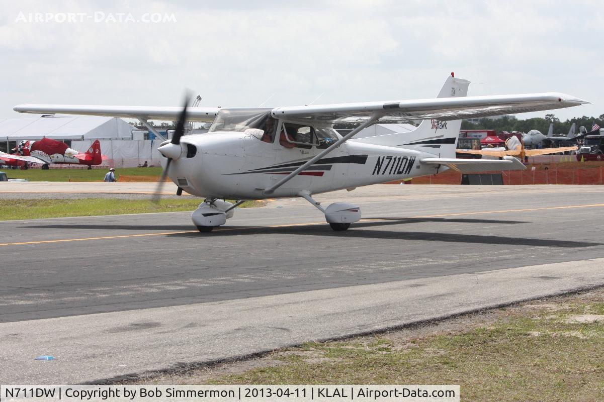 N711DW, 2002 Cessna 172S C/N 172S9117, Sun N Fun 2013 - Lakeland, FL