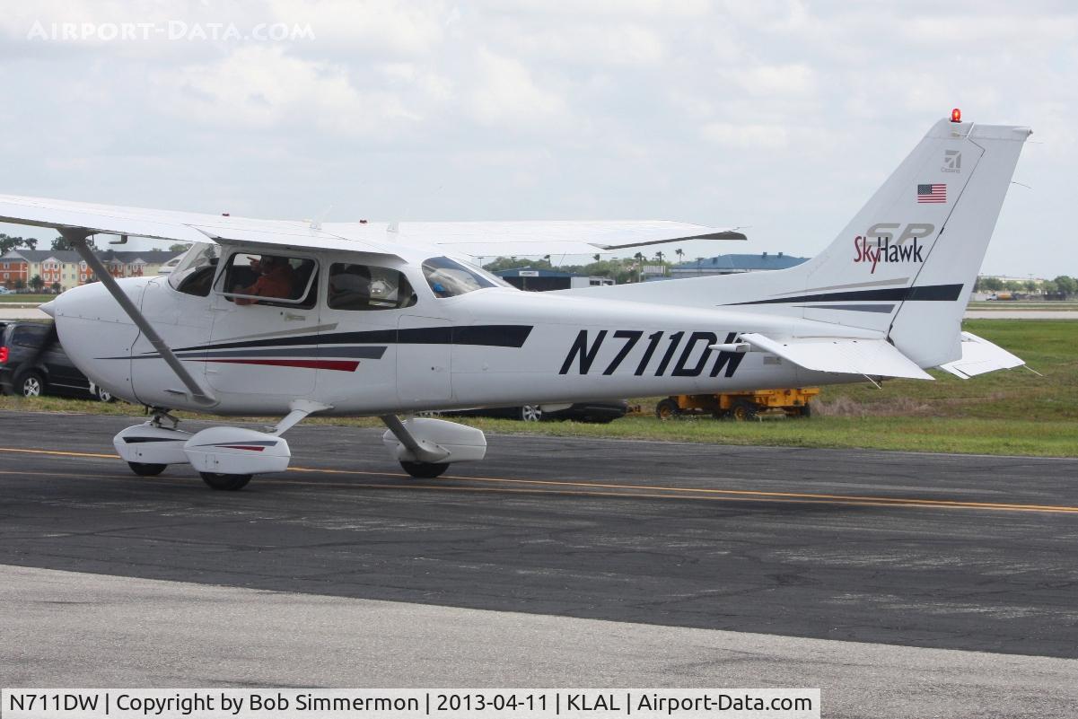 N711DW, 2002 Cessna 172S C/N 172S9117, Sun N Fun 2013 - Lakeland, FL