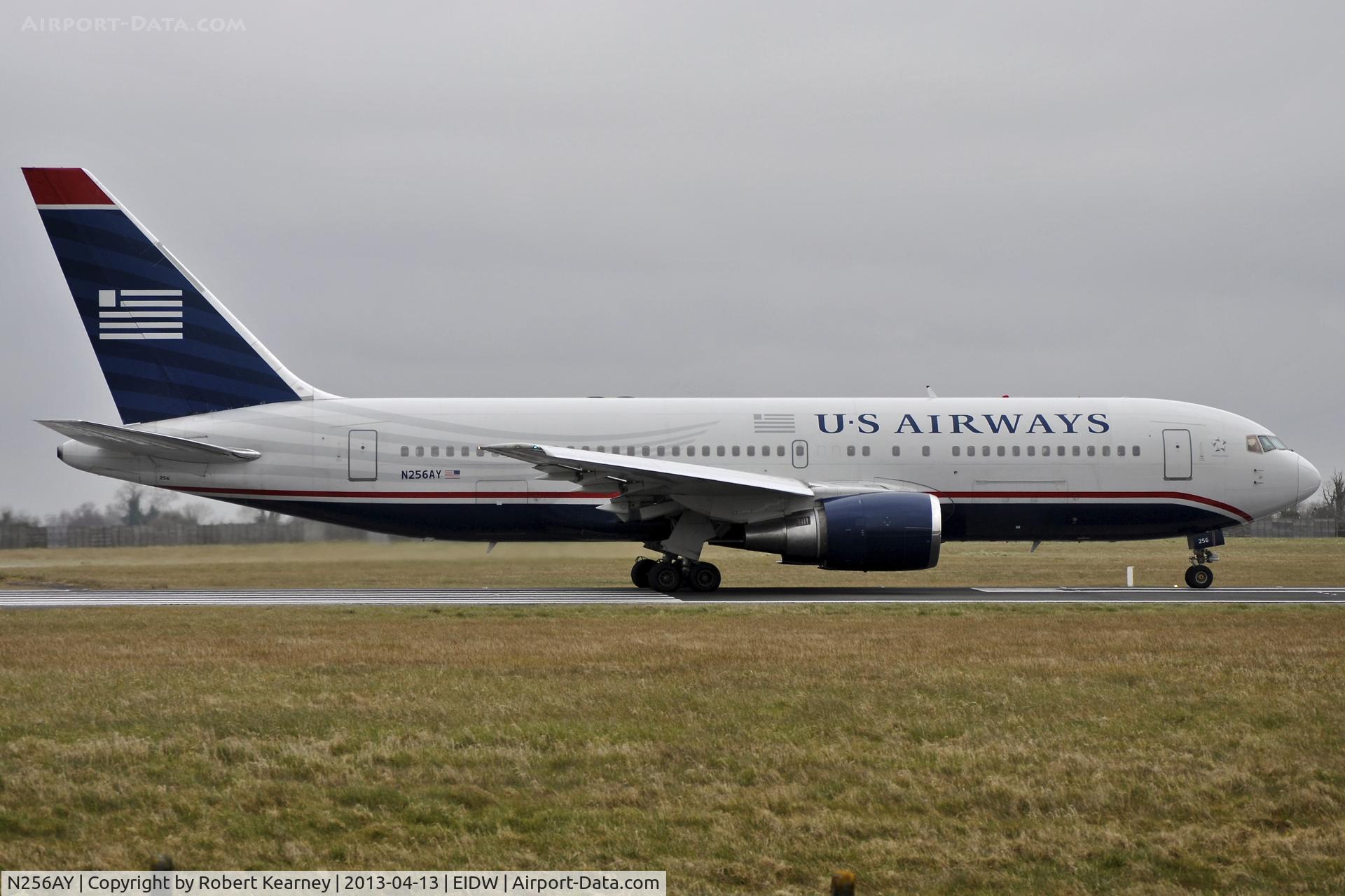 N256AY, 1993 Boeing 767-2B7 C/N 26847, Lining up r/w 10
