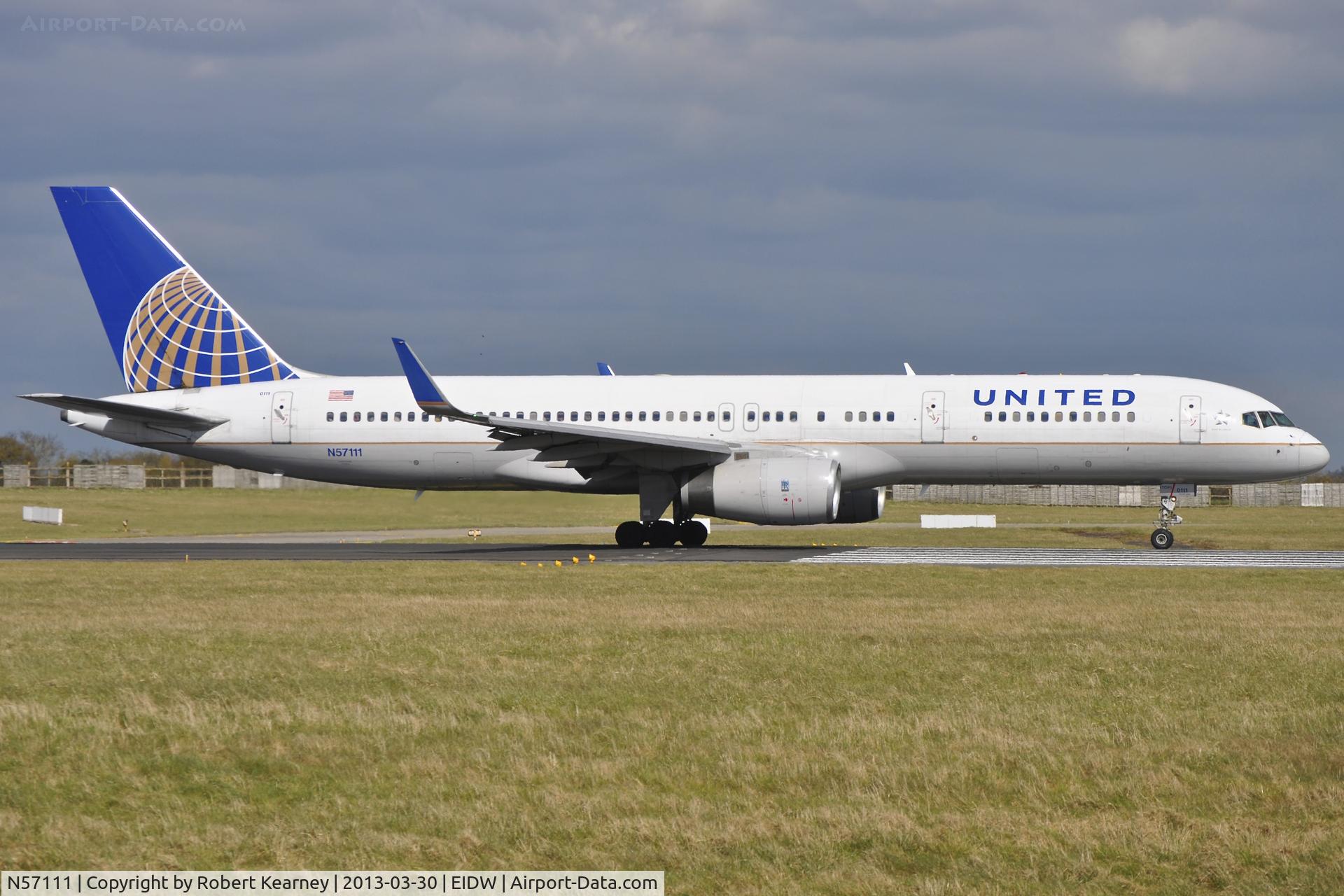 N57111, 1994 Boeing 757-224 C/N 27301, Lining up r/w 10