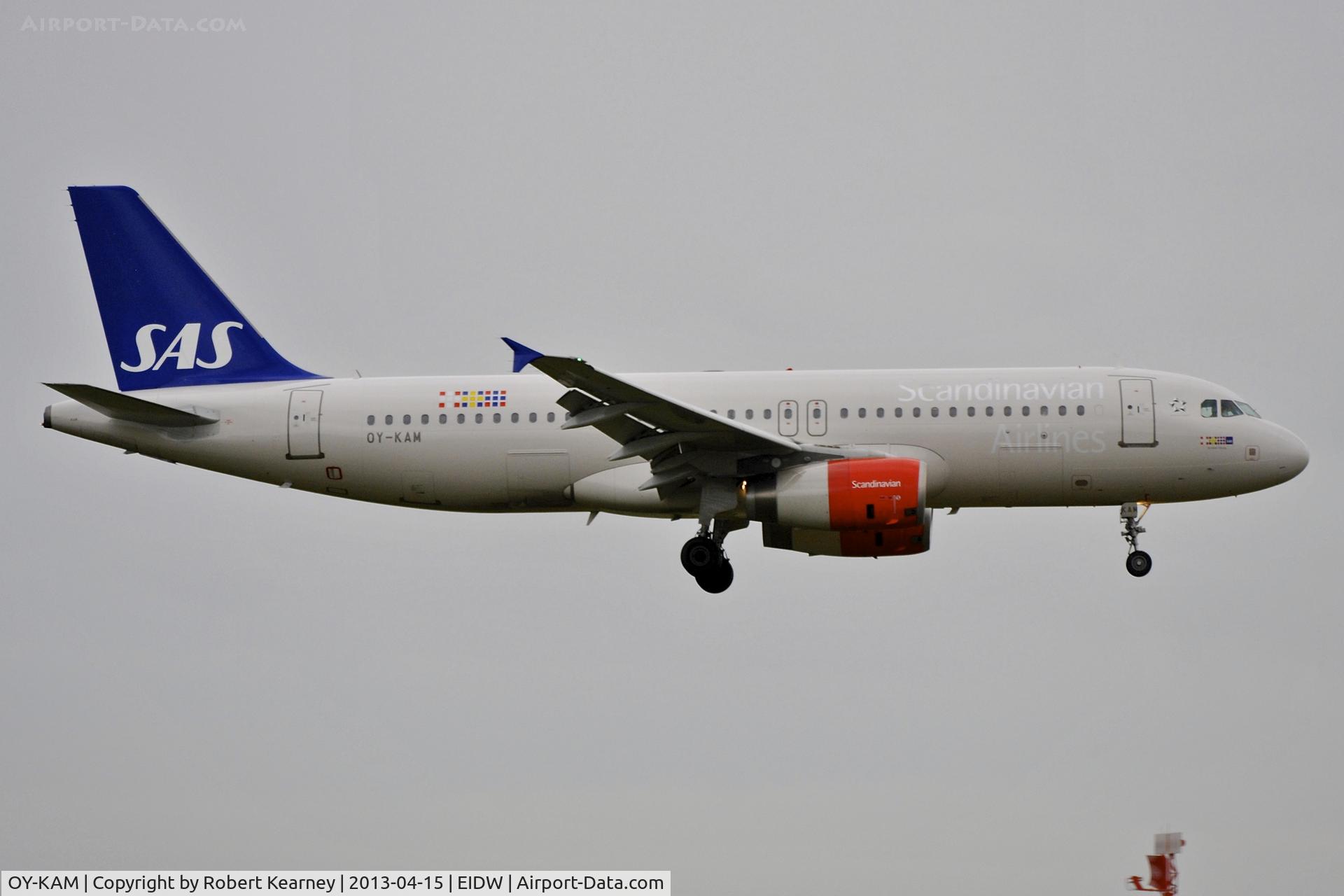 OY-KAM, 2006 Airbus A320-232 C/N 2911, On short finals for r/w 16