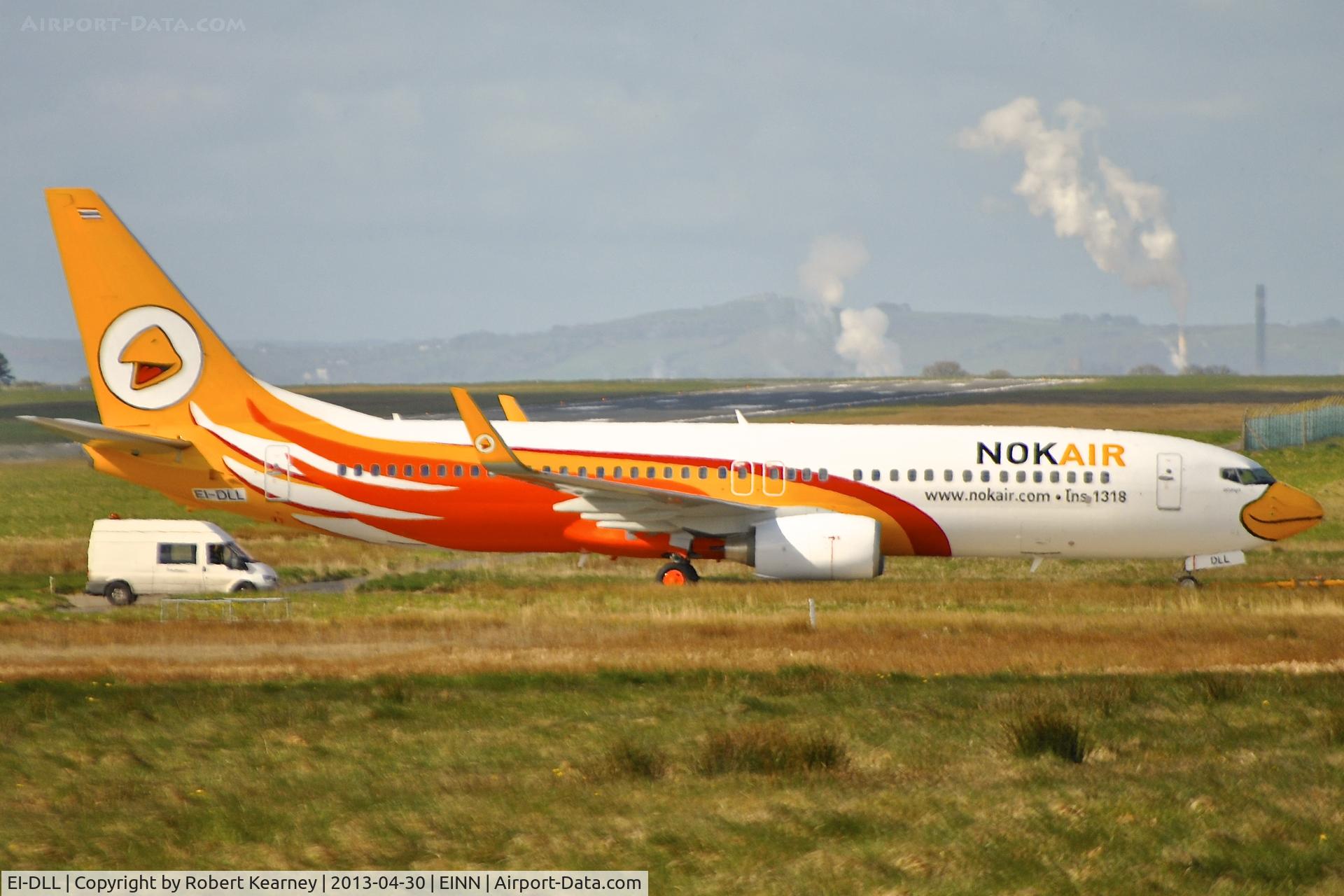 EI-DLL, 2008 Boeing 737-8AS C/N 33593, Heading to the hangar for engine tests before delivery