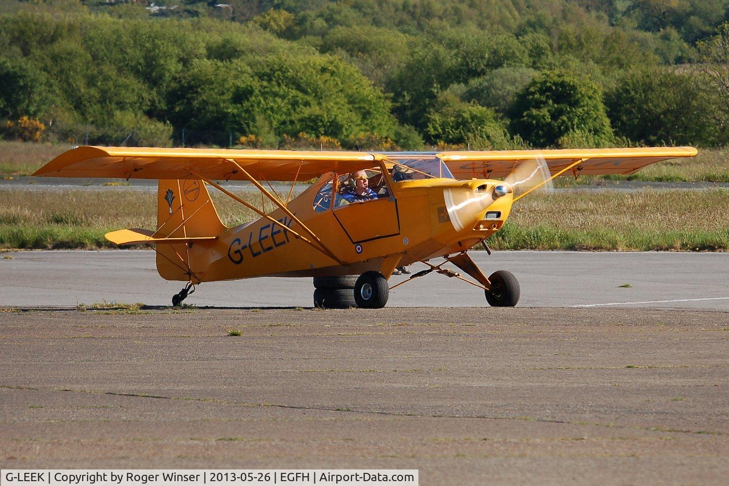 G-LEEK, 2010 Reality Escapade C/N LAA345-14843, Visiting Escapade.