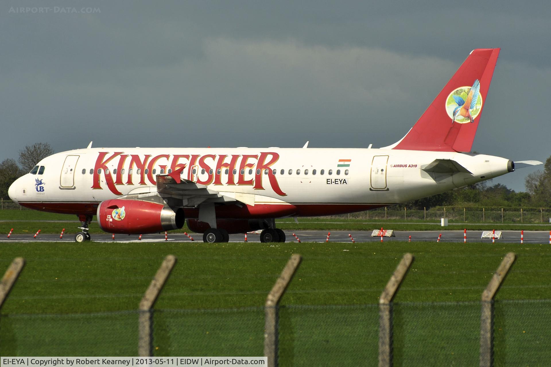 EI-EYA, 2005 Airbus A319-132 C/N 2621, Stored at EIDW prior to painting