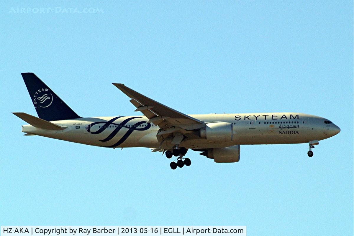 HZ-AKA, 1997 Boeing 777-268/ER C/N 28344, Boeing 777-268ER [28344] (Saudi Arabian Airlines) Home~G 16/05/2013