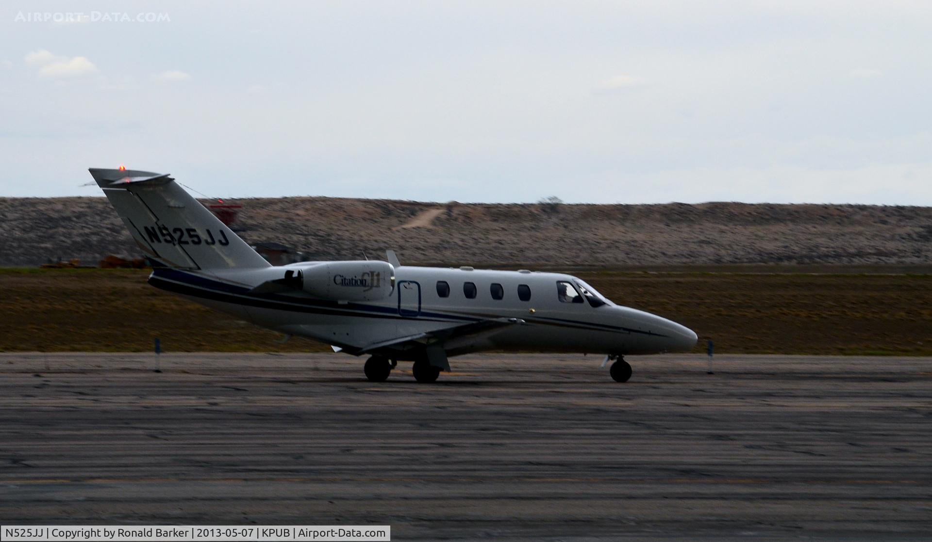 N525JJ, 2002 Cessna 525 CitationJet CJ1 C/N 525-0497, Taxi for takeoff PUB