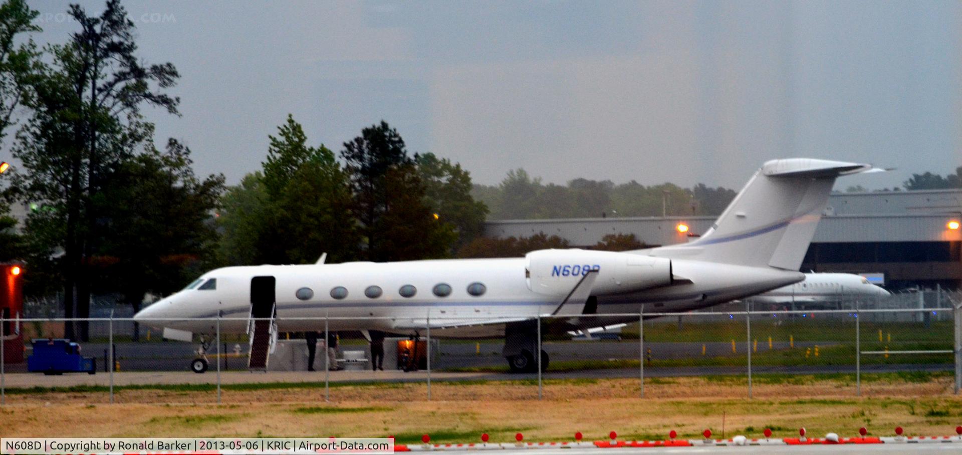N608D, 2009 Gulfstream Aerospace GIV-X (G450) C/N 4152, Richmond