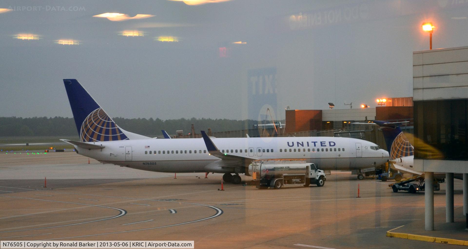 N76505, 2006 Boeing 737-824 C/N 32834, Richmond