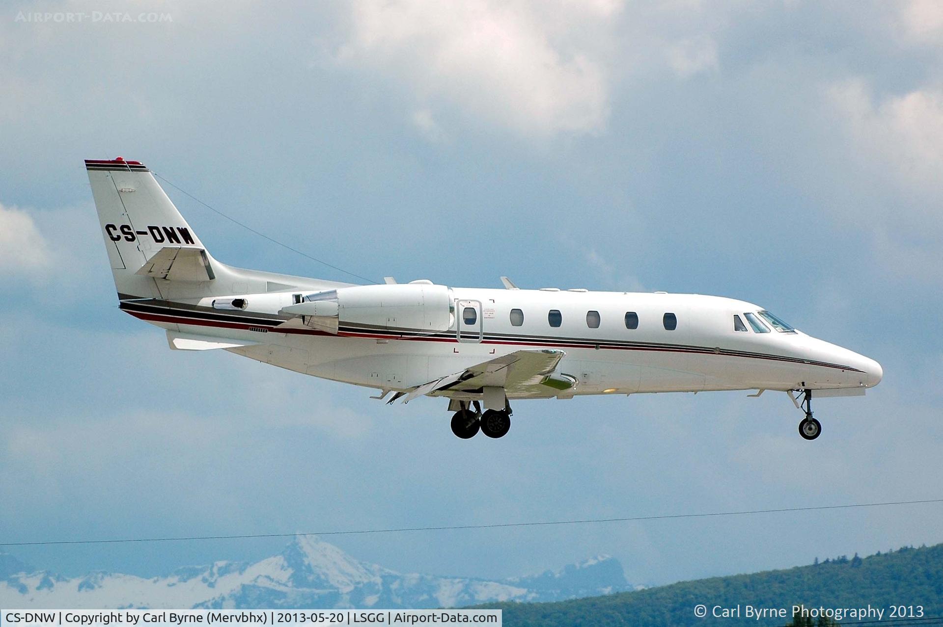 CS-DNW, 2001 Cessna 560XL Citation Excel C/N 560-5221, Taken from the park at the 05 threshold.