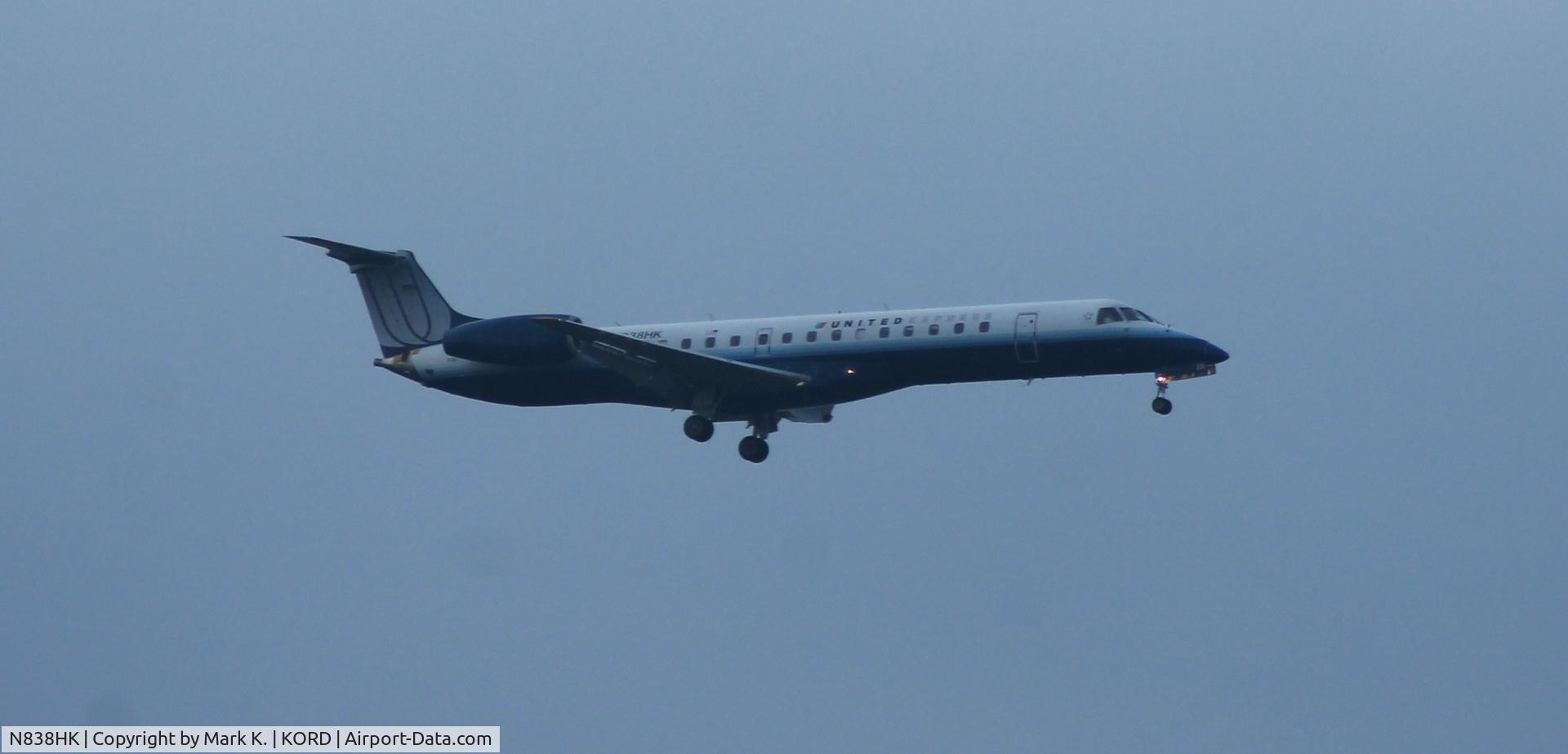 N838HK, 2000 Embraer ERJ-145LR (EMB-145LR) C/N 145321, Trans States ERJ-145 on final for runway 28 after a flight from Oklahoma City.