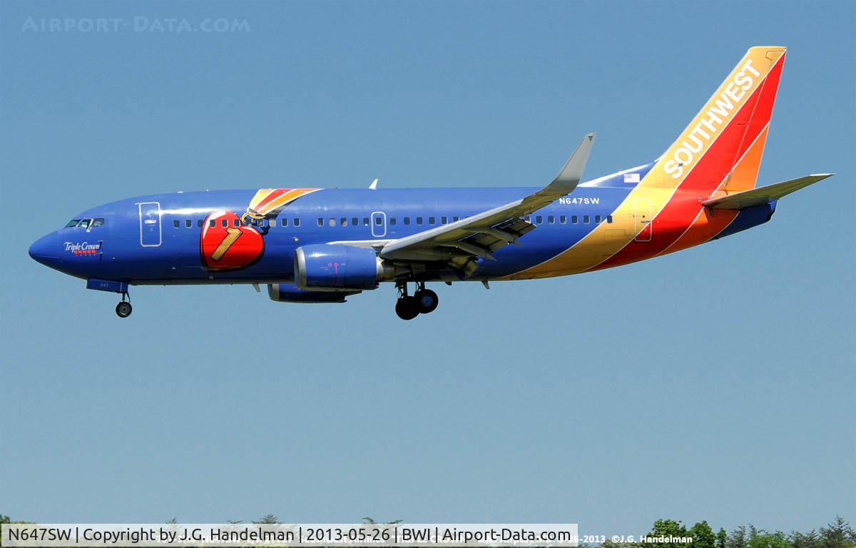 N647SW, 1997 Boeing 737-3H4 C/N 27717, On Final.