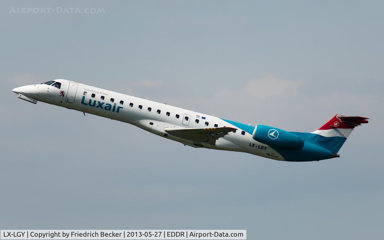 LX-LGY, 2000 Embraer EMB-145LU (ERJ-145LU) C/N 145242, departure to LUX via RW27