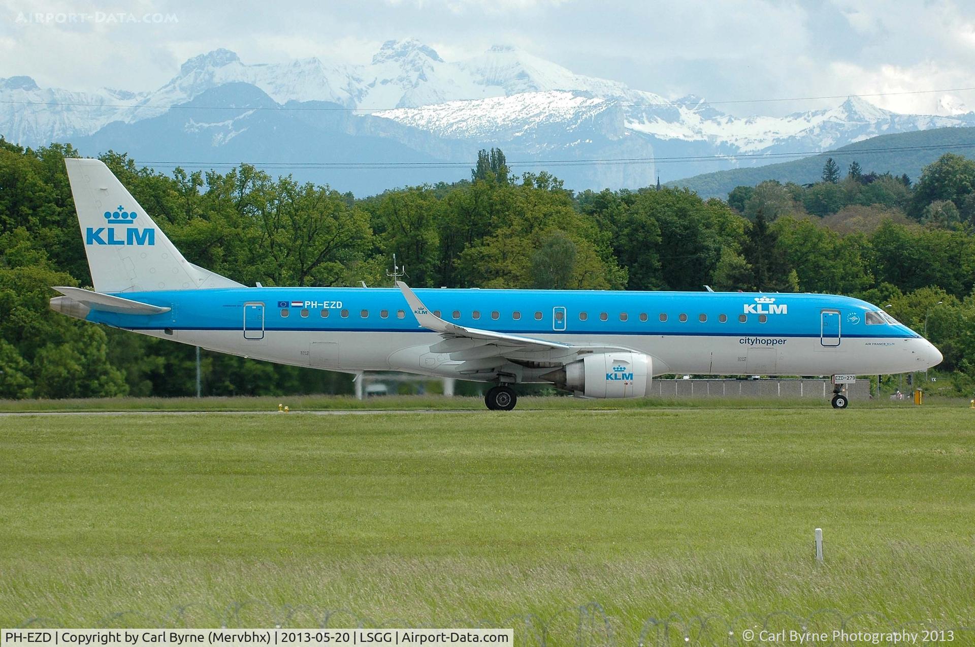 PH-EZD, 2009 Embraer 190LR (ERJ-190-100LR) C/N 19000279, Taken from the park at the 05 threshold.