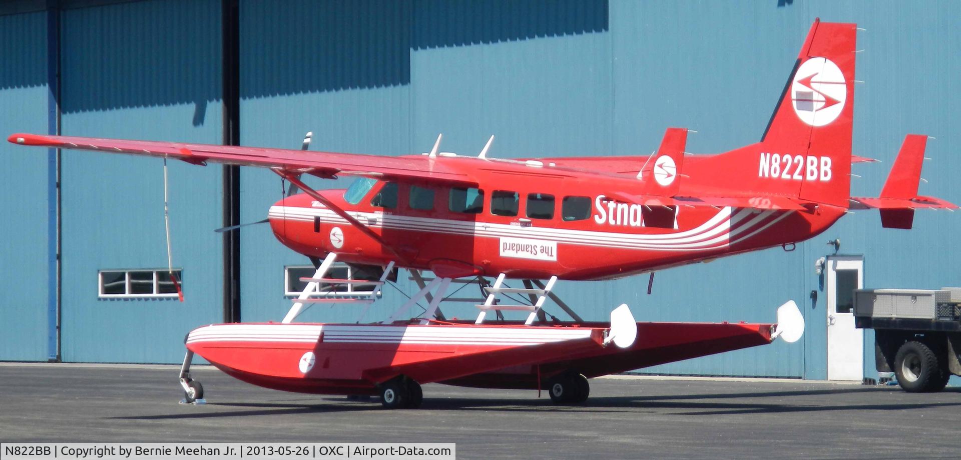 N822BB, 2000 Cessna 208 Caravan I C/N 20800329, On Ramp at Oxford CT (OXC)