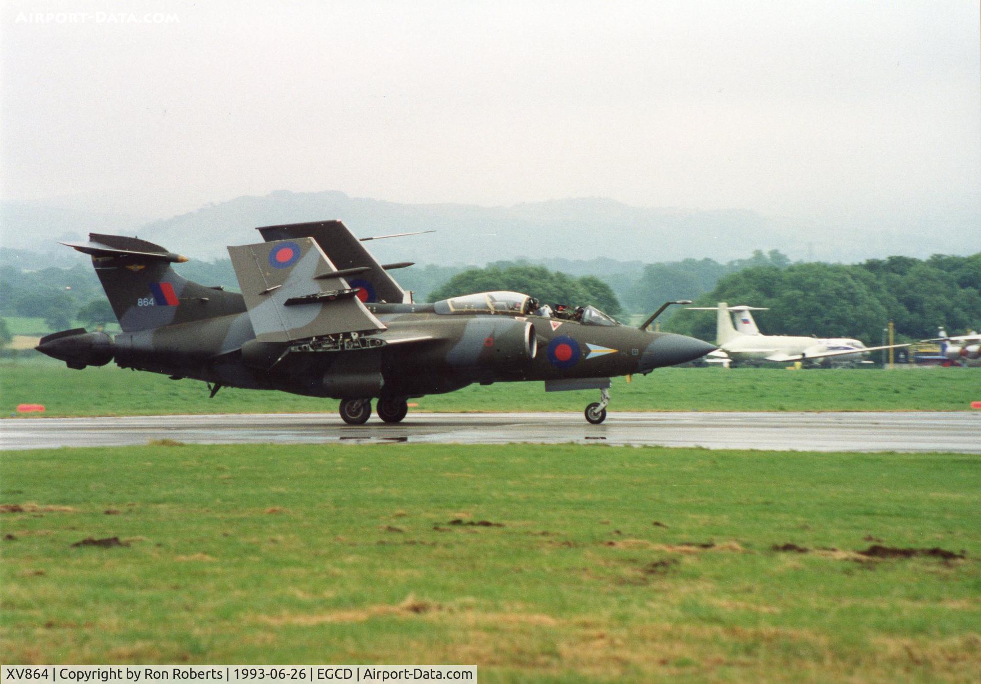 XV864, 1968 Hawker Siddeley Buccaneer S.2B C/N B3-13-67, Woodford Airshow