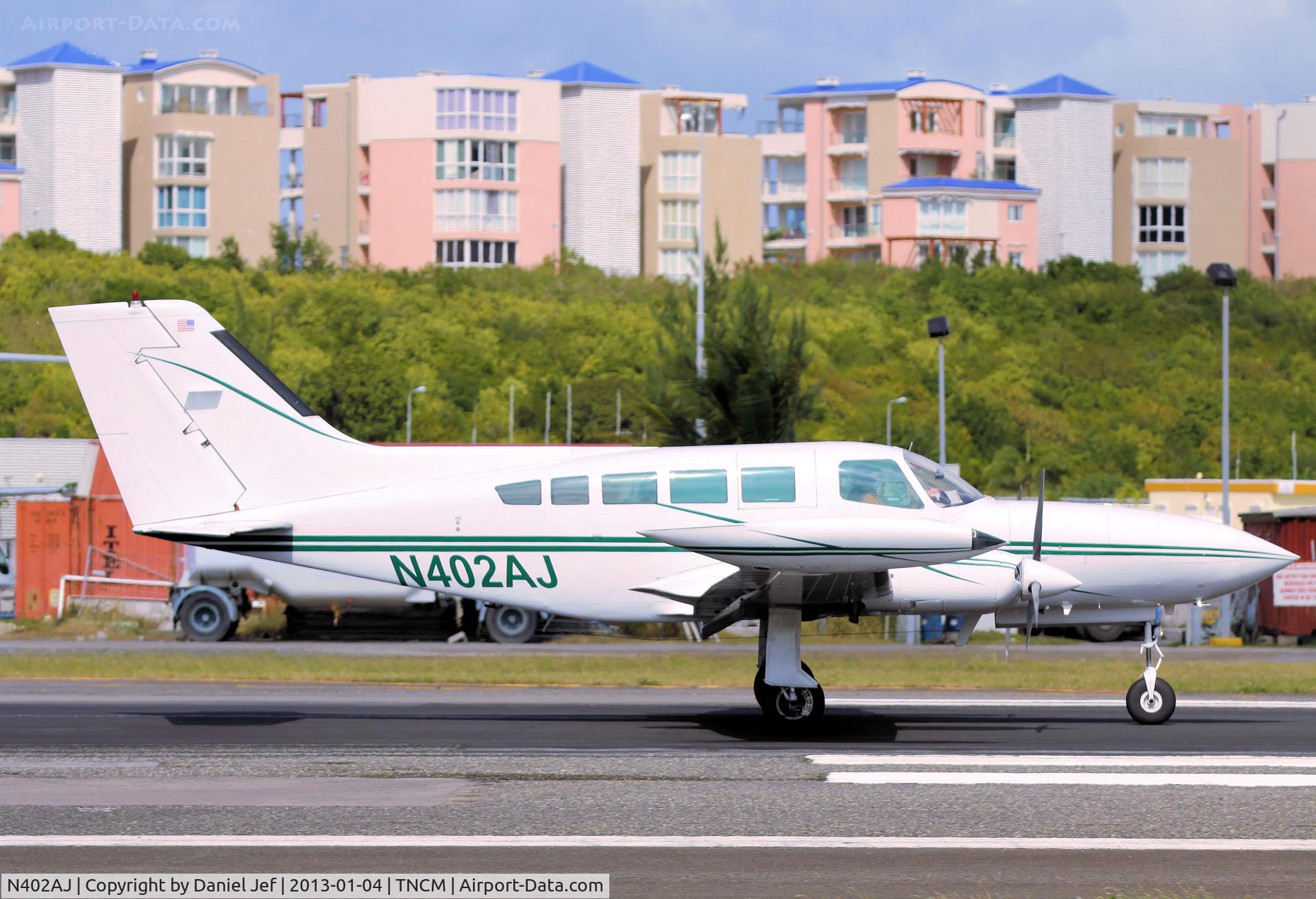 N402AJ, 1975 Cessna 402B Utiliner C/N 402B0884, N402AJ