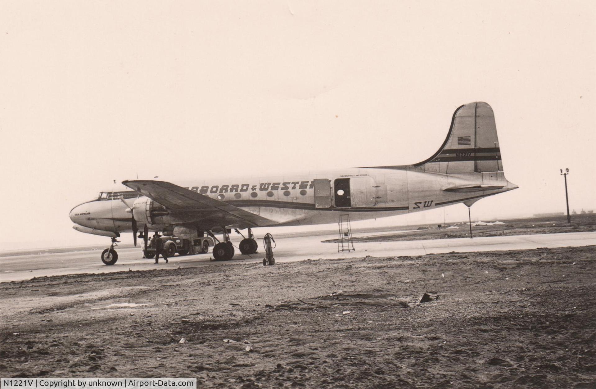 N1221V, Douglas C-54A Skymaster C/N 10382, found with old photos from grandfather
