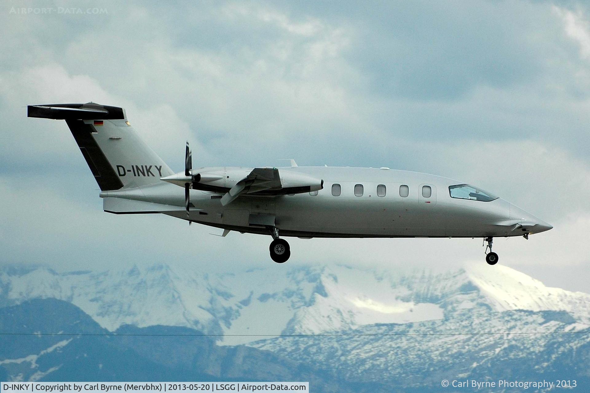 D-INKY, 2008 Piaggio P-180 Avanti C/N 1162, Taken from the park at the 05 threshold.