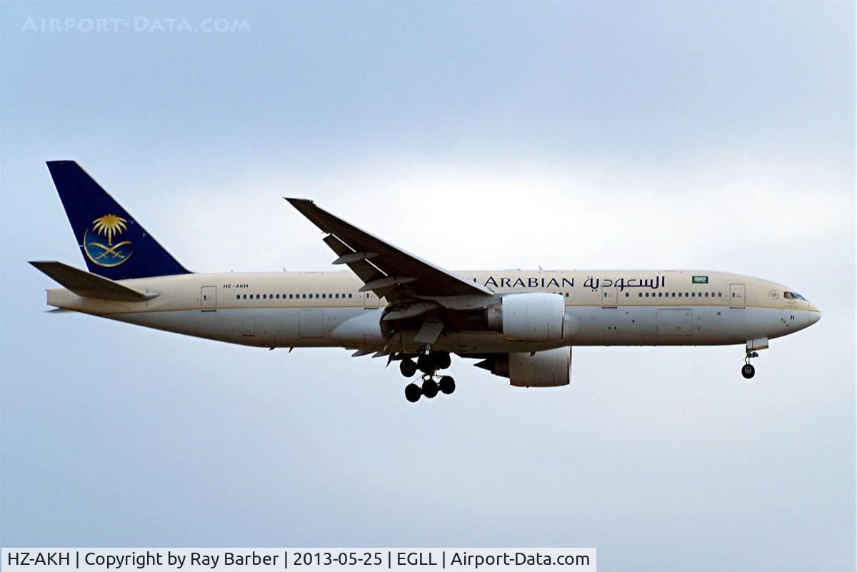 HZ-AKH, 1998 Boeing 777-268/ER C/N 28351, Boeing 777-268ER [28351] (Saudi Arabian Airlines) Home~G 25/05/2013. On approach 27L.