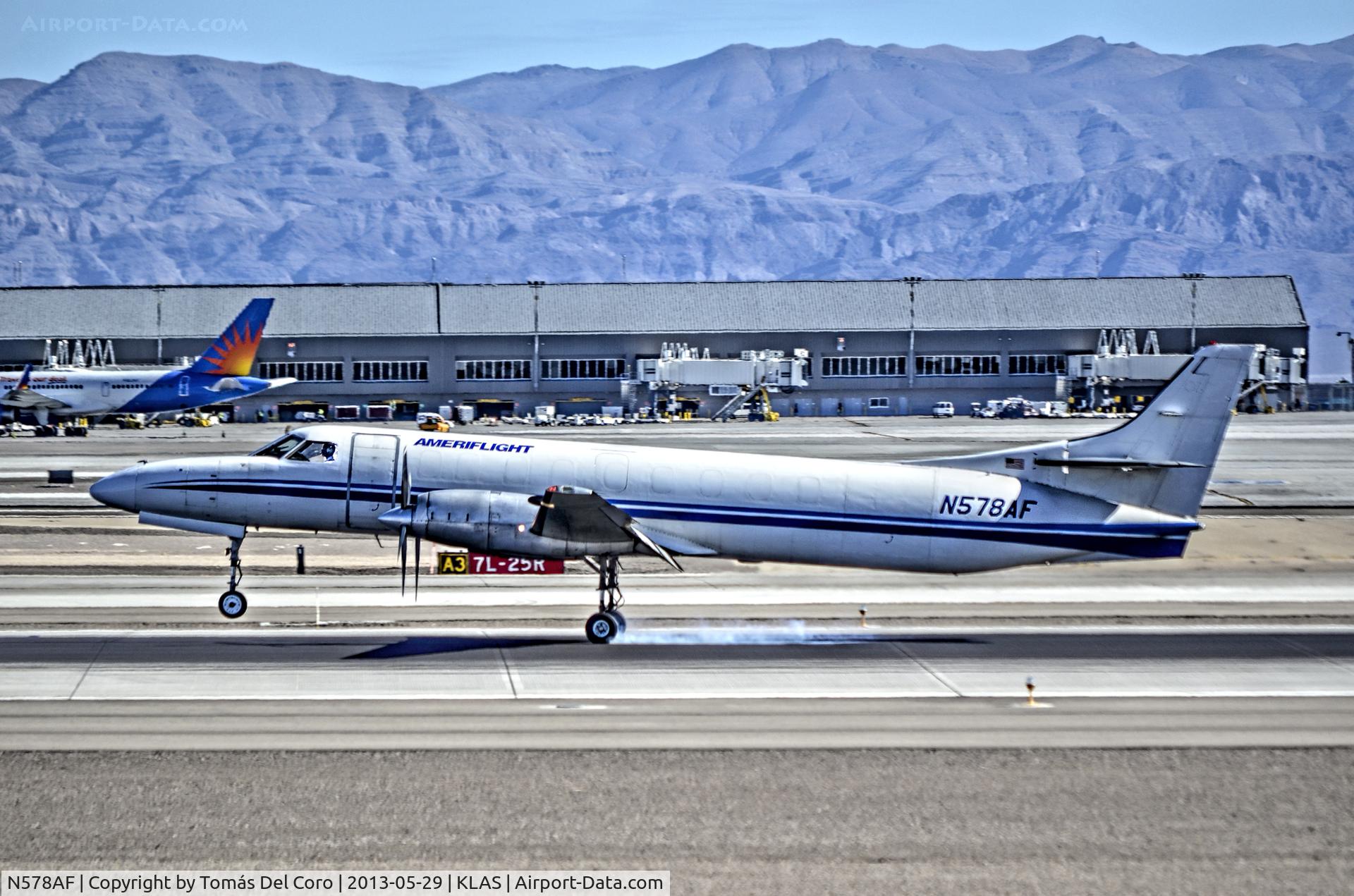 N578AF, Fairchild SA-227AC Metro III C/N AC-578, Ameriflight Fairchild SA227-AC Metro III C/N AC-578

McCarran International Airport (KLAS)
Las Vegas, Nevada
TDelCoro
May 29, 2013
